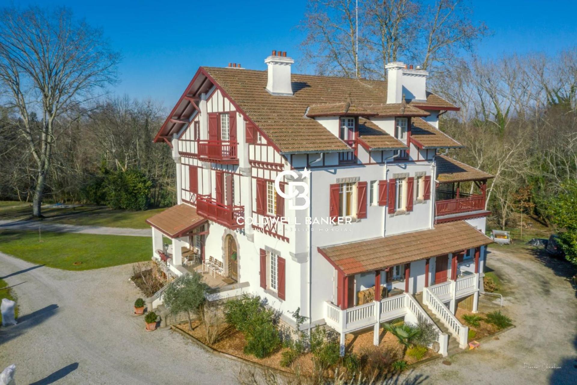 Propriété de prestige avec piscine et grand terrain de 2.6 hectares Soustons