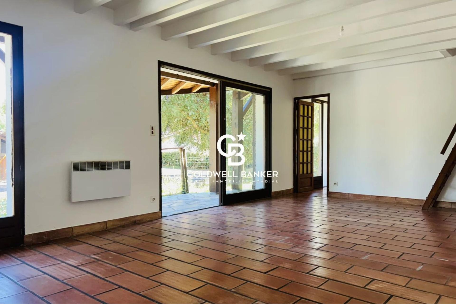 Villa landaise à vendre entre golf et océan à Seignosse