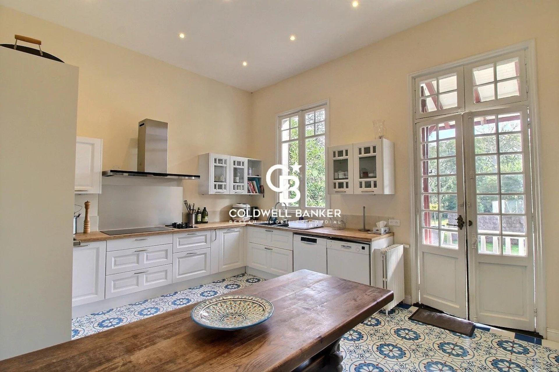 Propriété de prestige avec piscine et grand terrain de 2.6 hectares Soustons