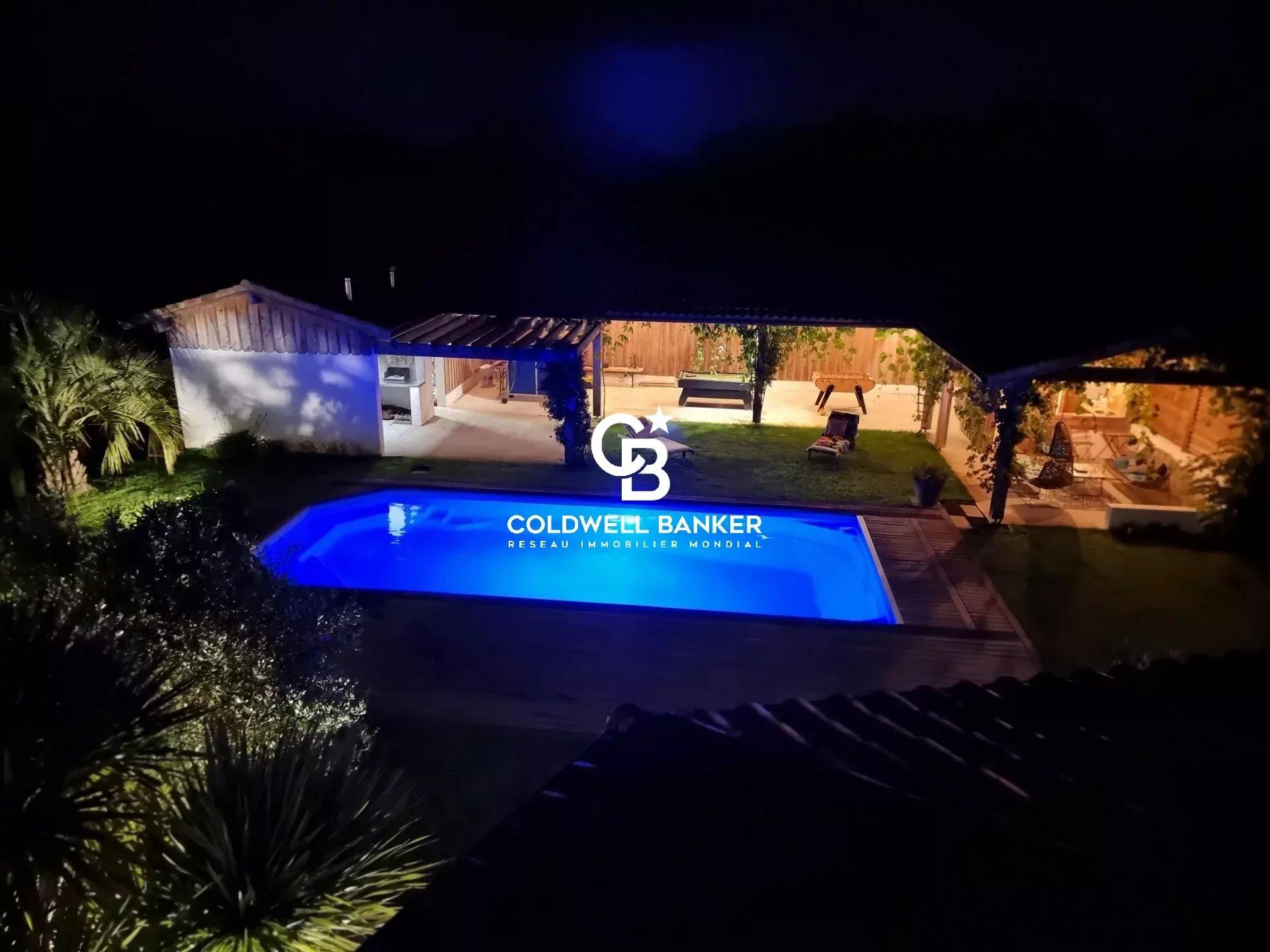 Propriété avec piscine et terrain de 3000 m² à proximité de l’océan Soustons