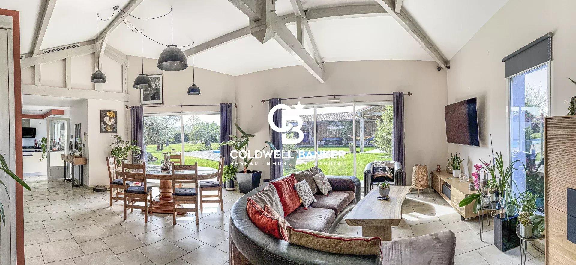 Propriété avec piscine et terrain de 3000 m² à proximité de l’océan Soustons