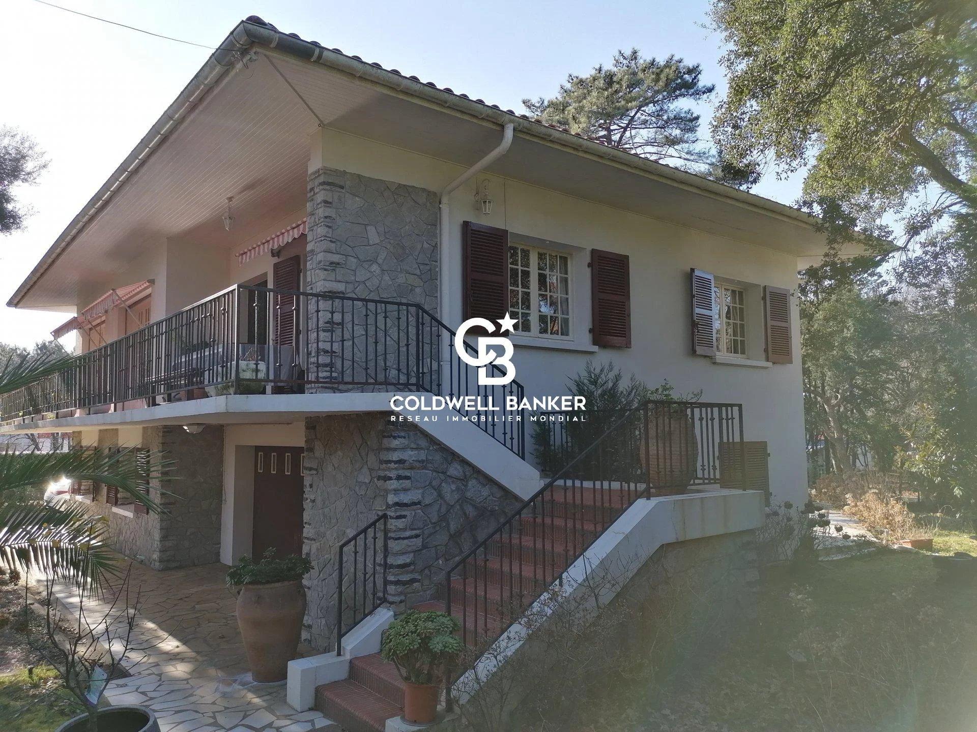 Élégante maison avec 6 chambres et un grand terrain Capbreton