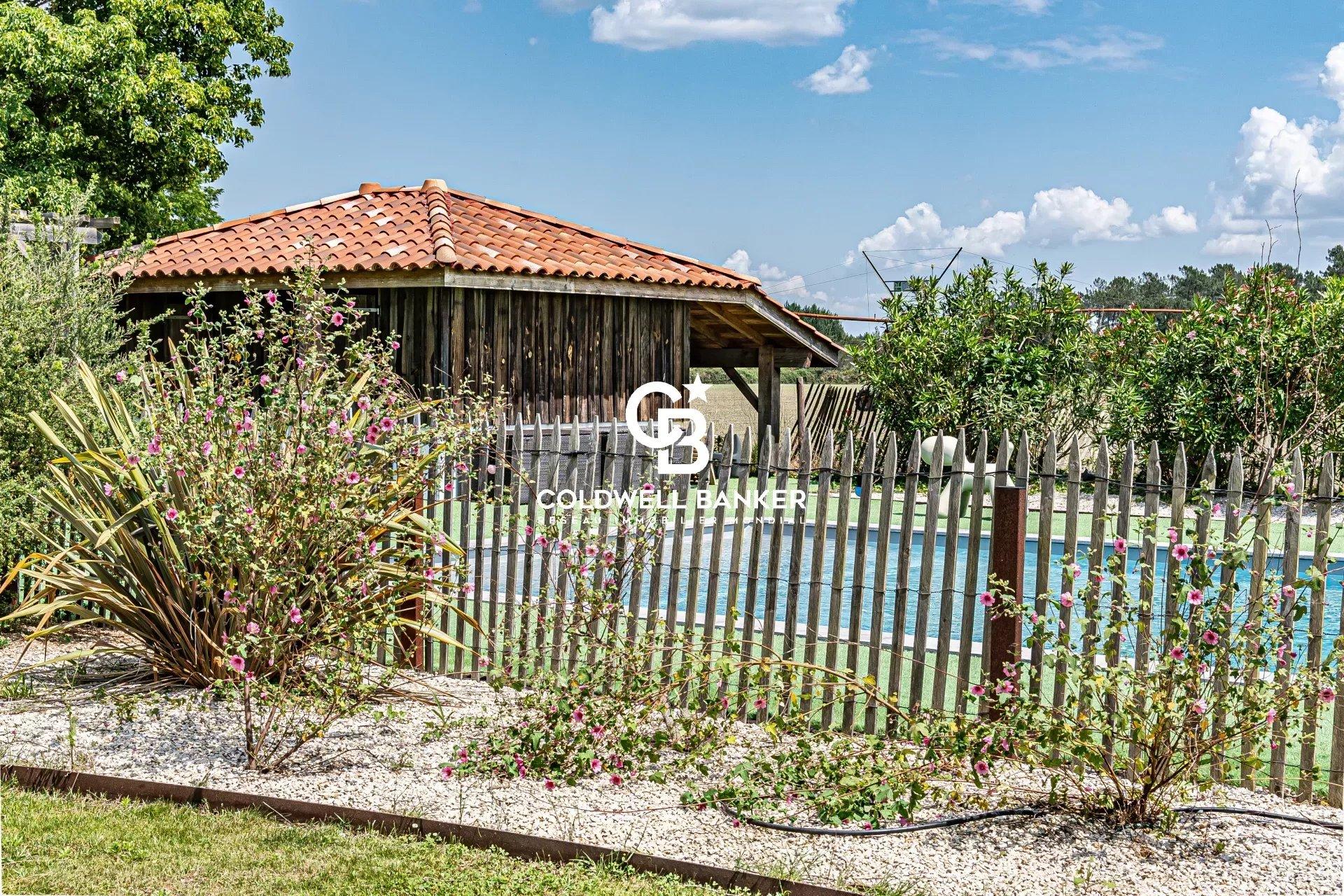 Propriété familiale sur un parc de 6500 m² avec piscine et terrain de tennis à vendre à Saint-Geours-de-Maremne