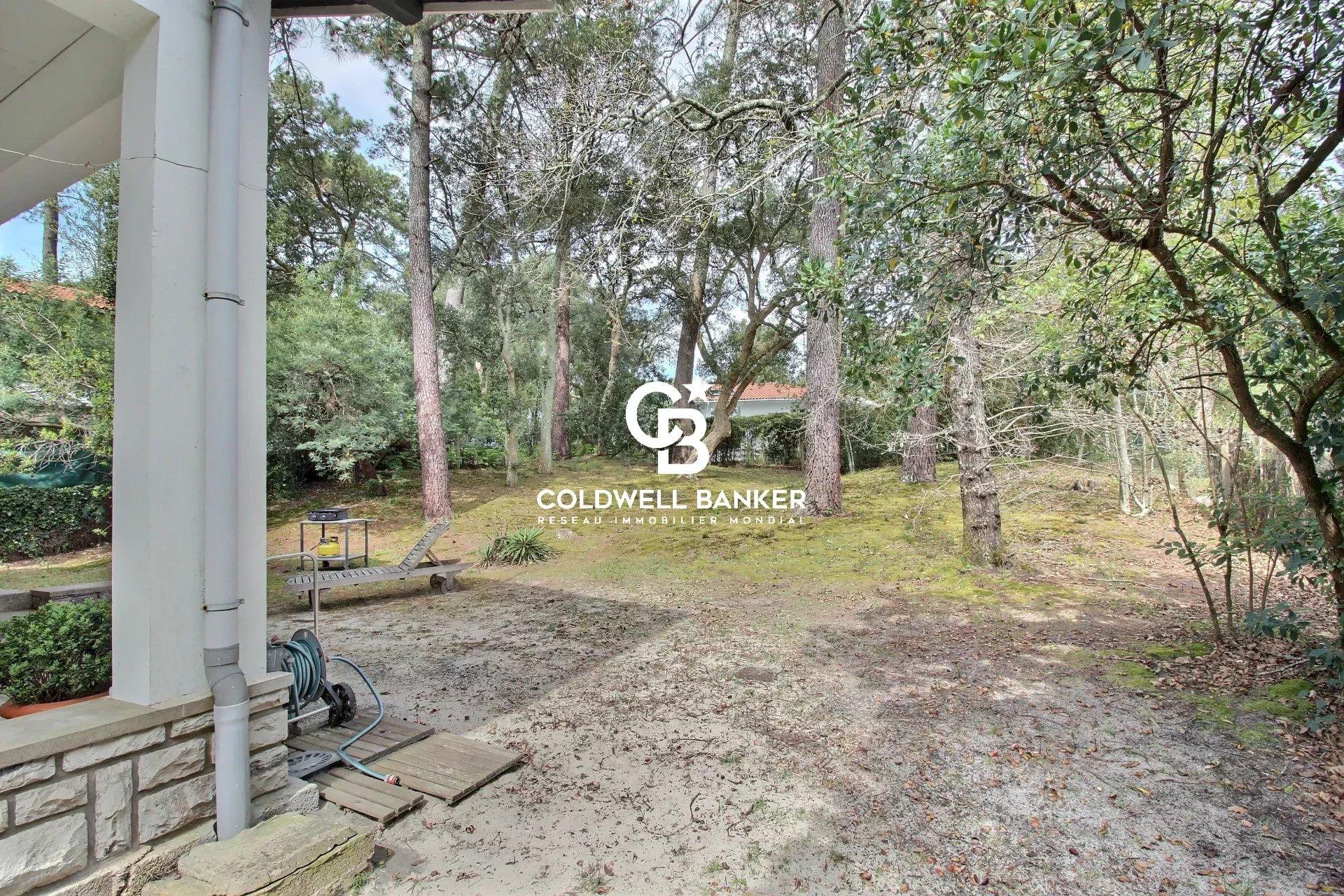 Maison à vendre à Hossegor, entre lac et centre-ville, jardin arboré et fort potentiel