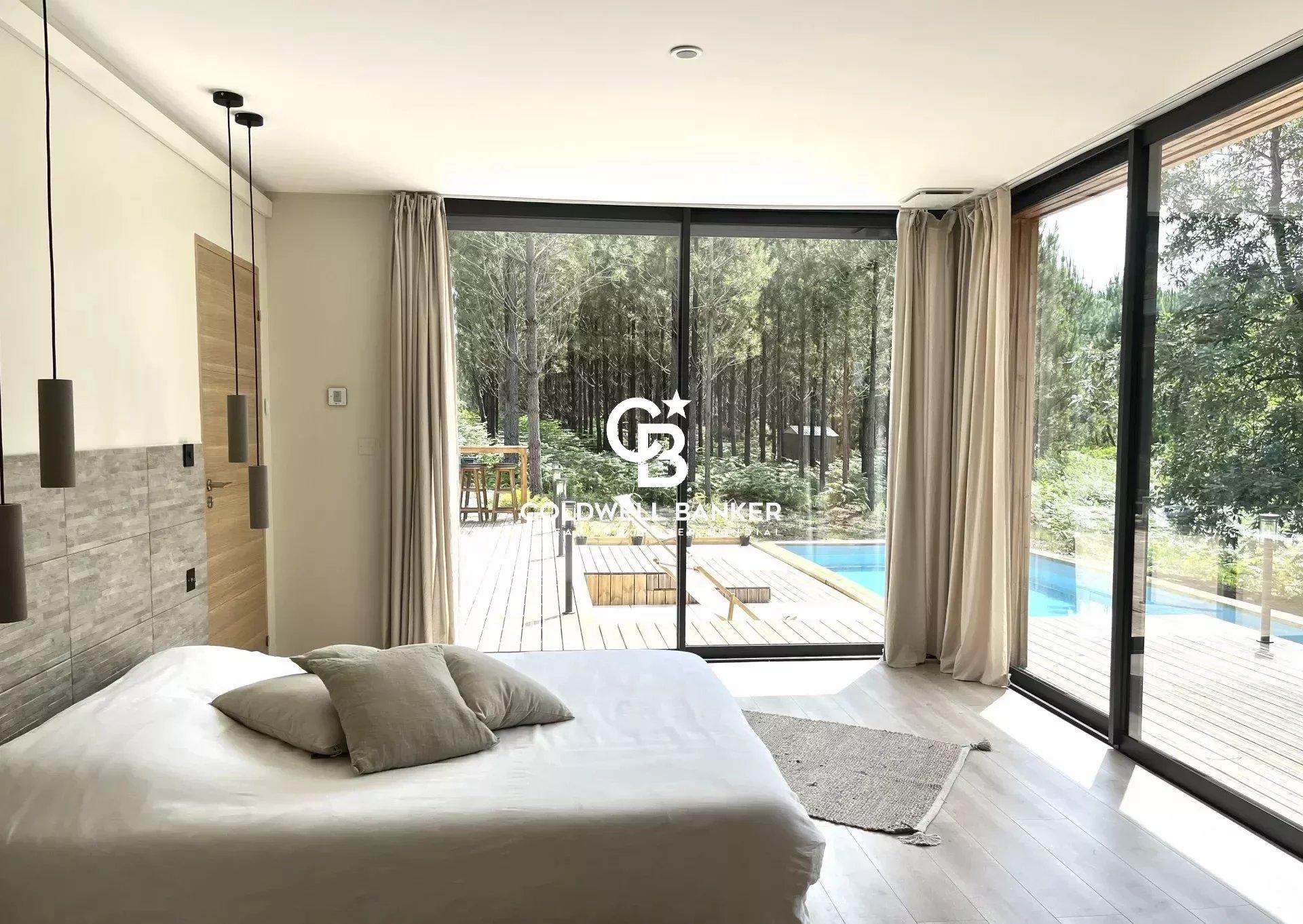 Villa contemporaine en bois avec piscine au cœur de la forêt - Mano