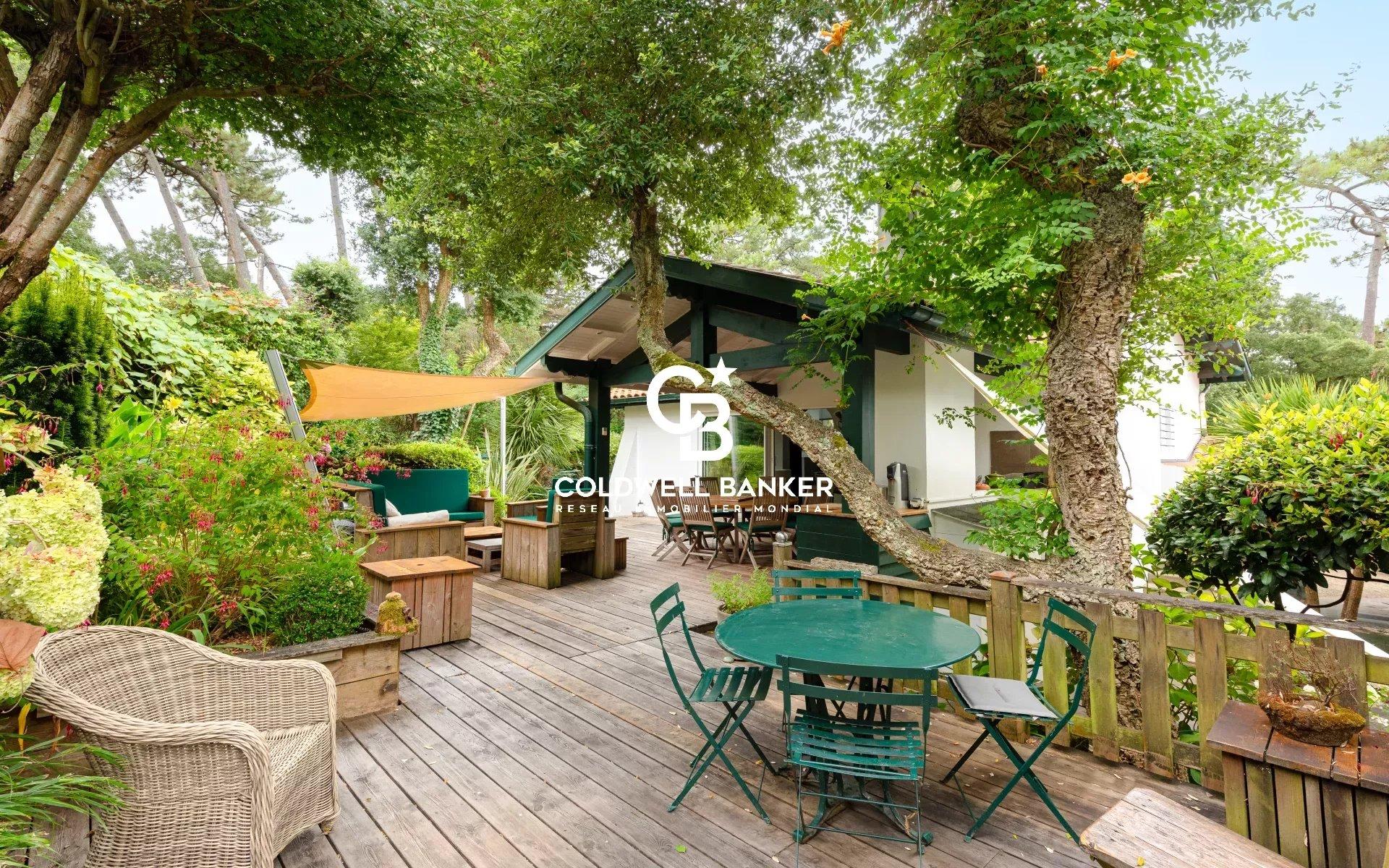 Maison rénovée à vendre à Hossegor - 4 chambres, jacuzzi et jardin paysager proche du lac
