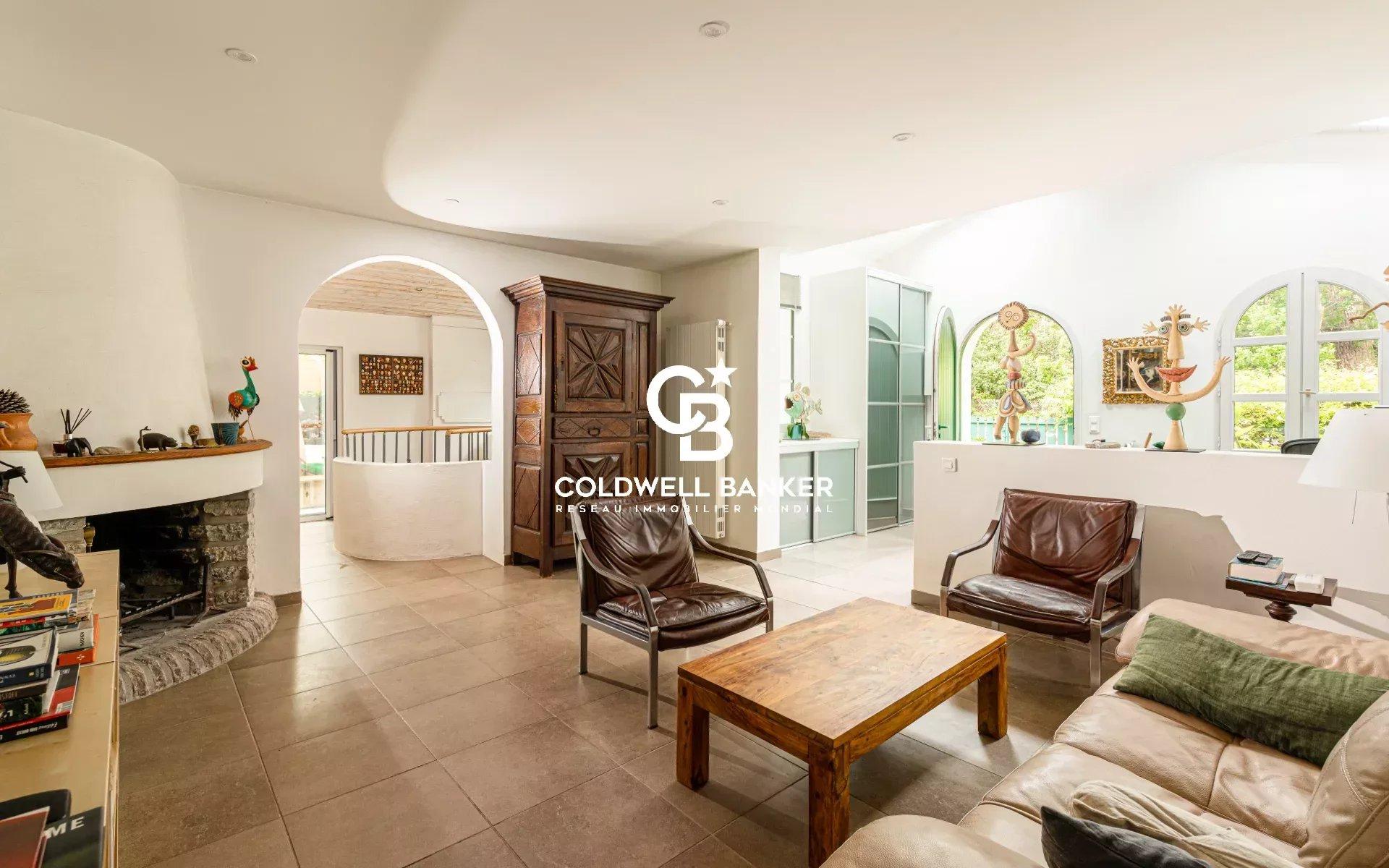 Maison rénovée à vendre à Hossegor - 4 chambres, jacuzzi et jardin paysager proche du lac