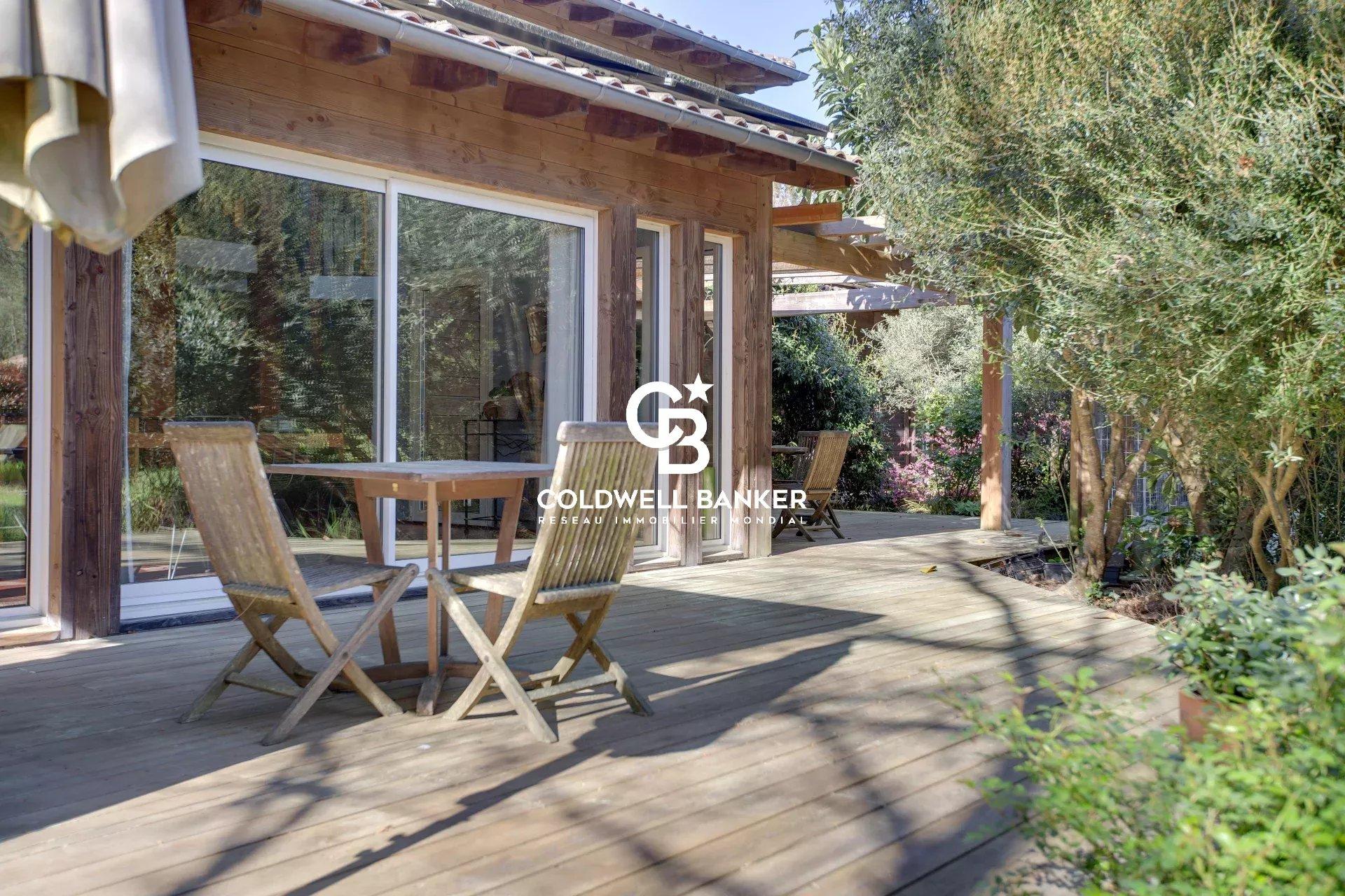 Maison à vendre à Seignosse - piscine, vaste terrain et appartement indépendant