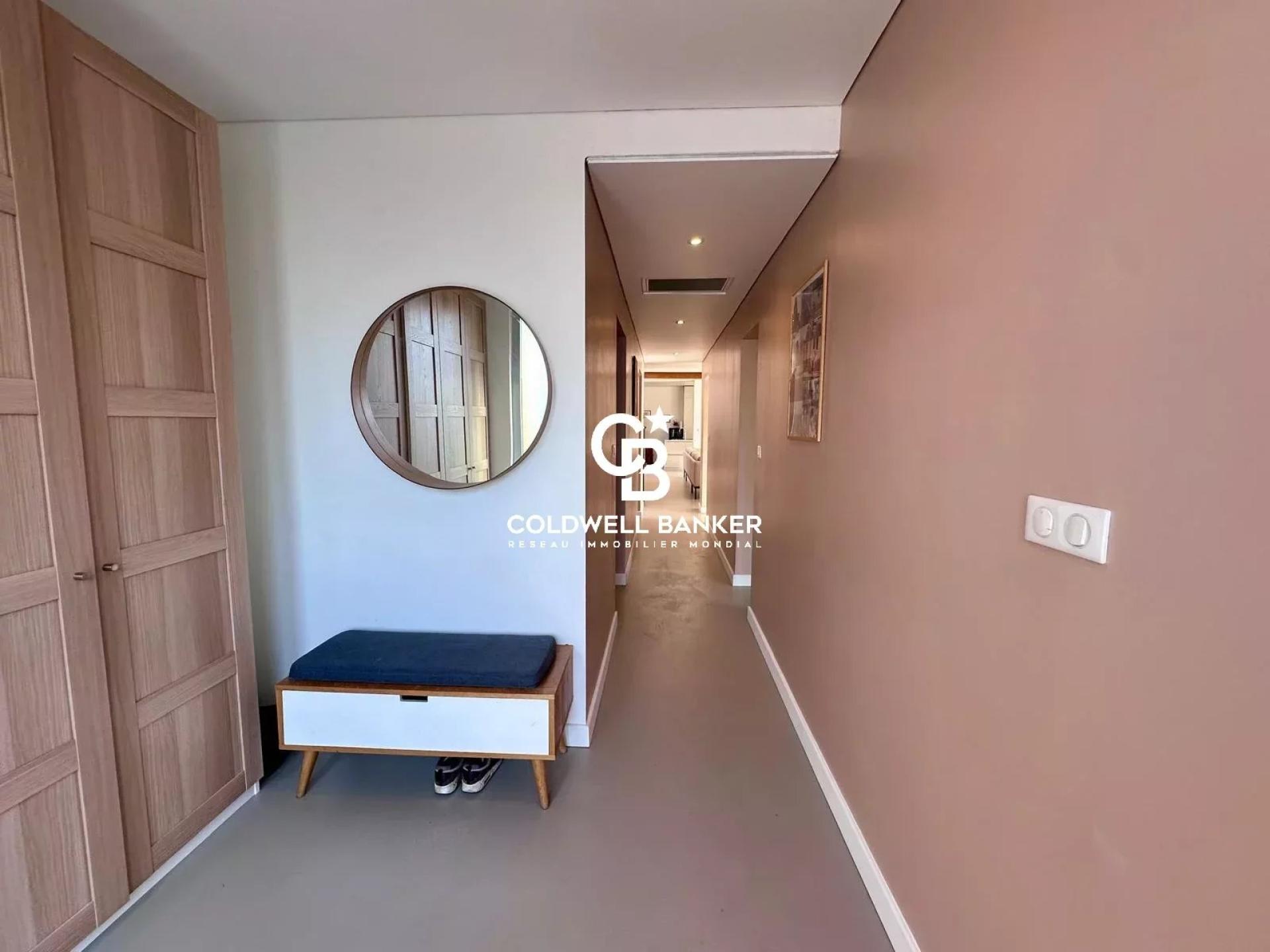 Villa à vendre à Seignosse -  contemporaine 240 m², avec piscine et studio indépendant