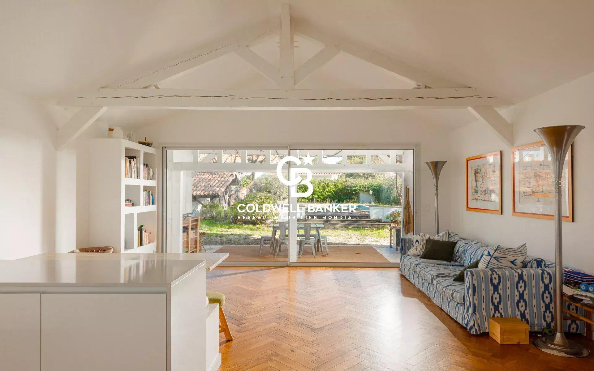 Ancien chai rénové à vendre à Seignosse Bourg - 194 m², 6 chambres, jardin de 1 750 m²