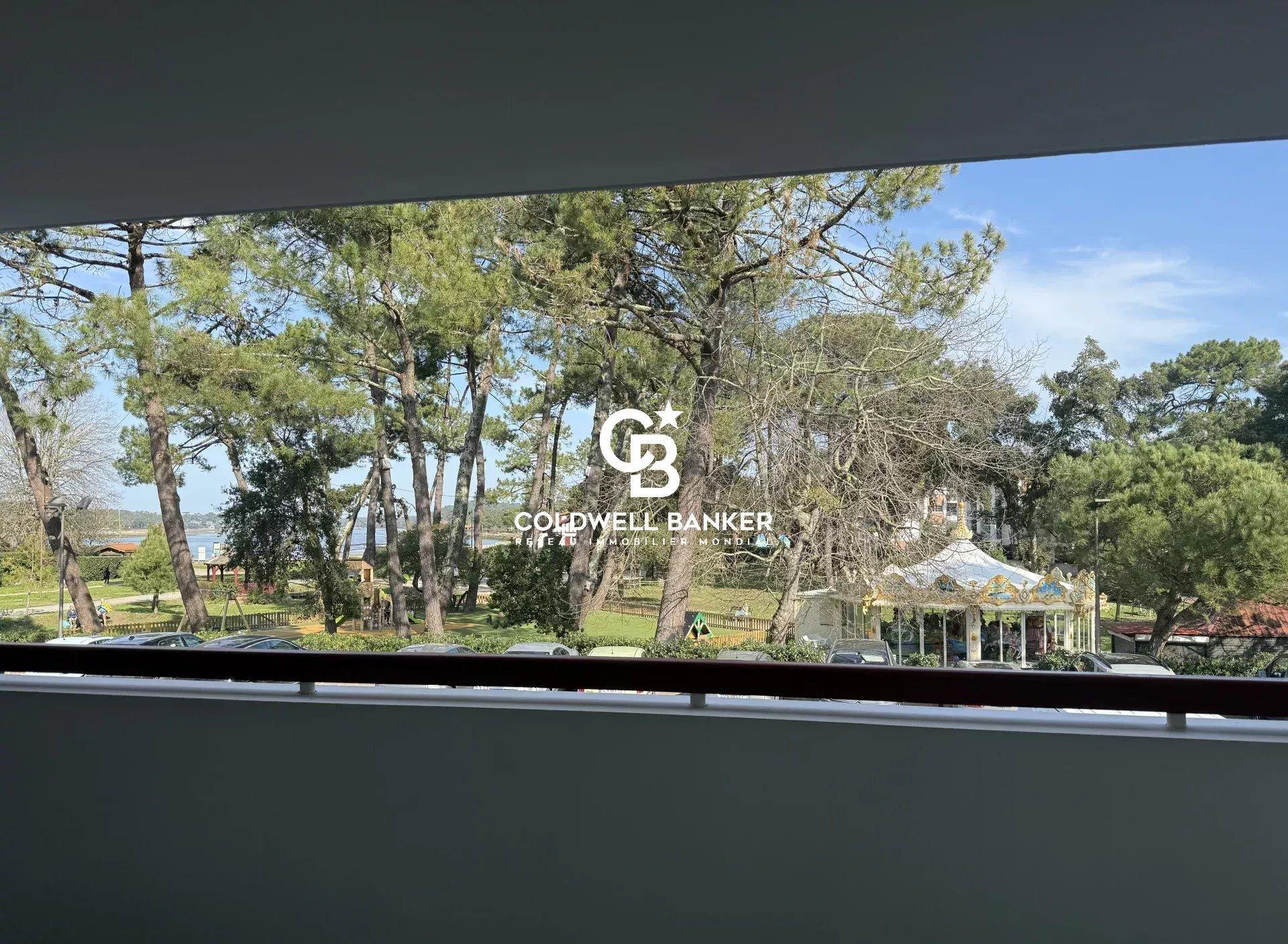 Appartement à vendre à Hossegor - studio dans résidence en plein centre-ville et vue sur le lac