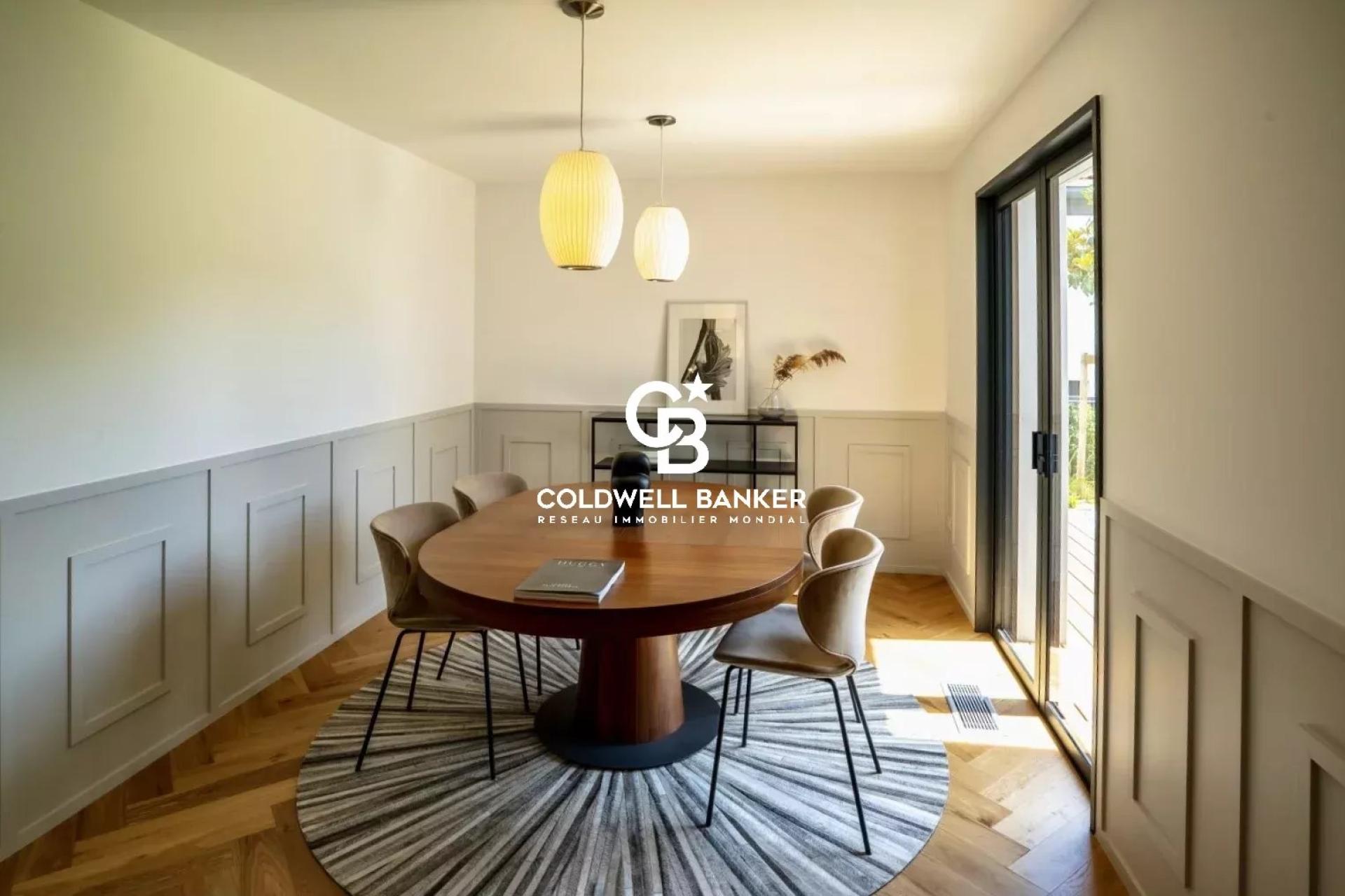 Maison à vendre à Anglet - propriété de prestige avec piscine et grand garage