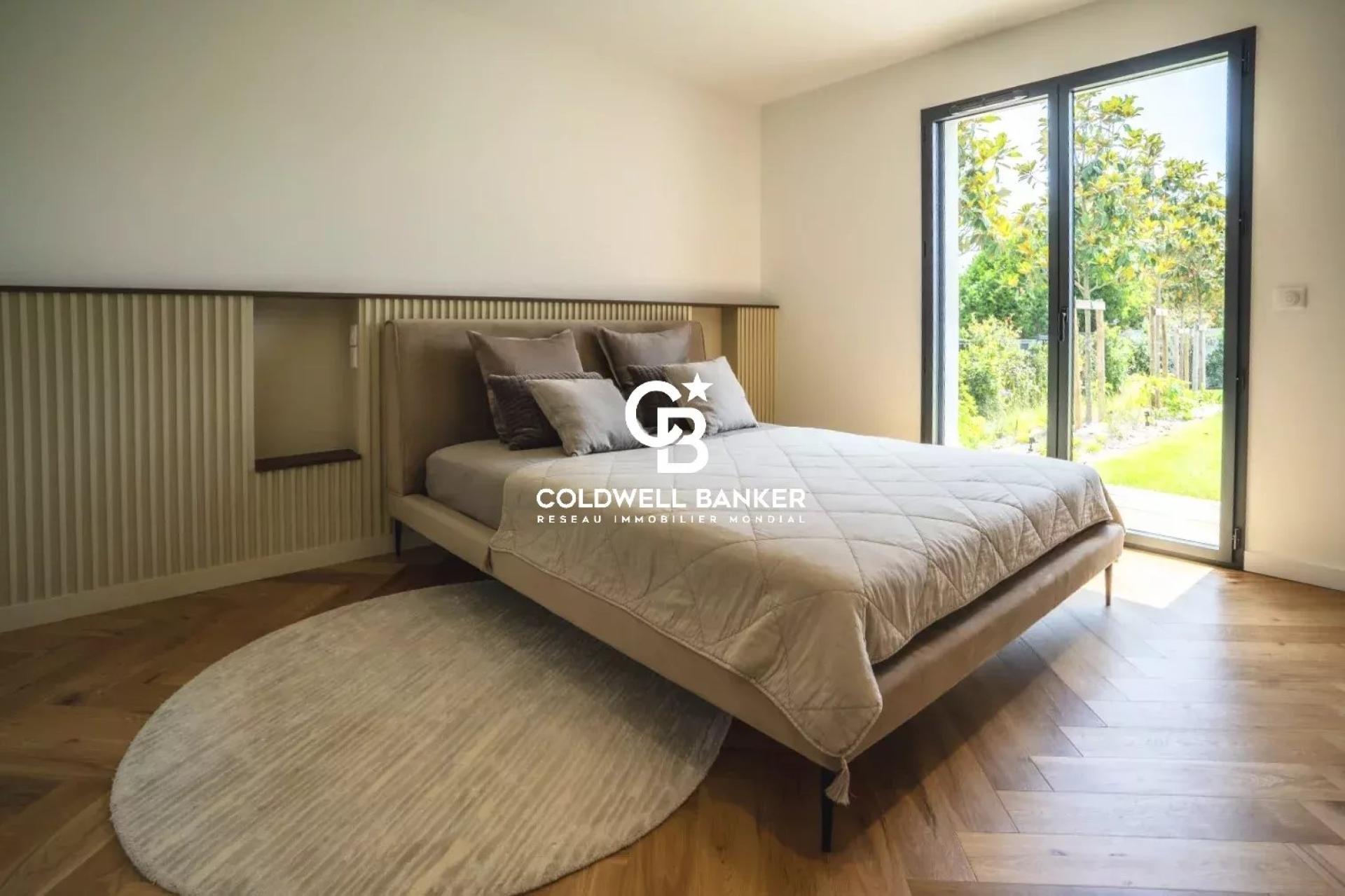 Maison à vendre à Anglet - propriété de prestige avec piscine et grand garage