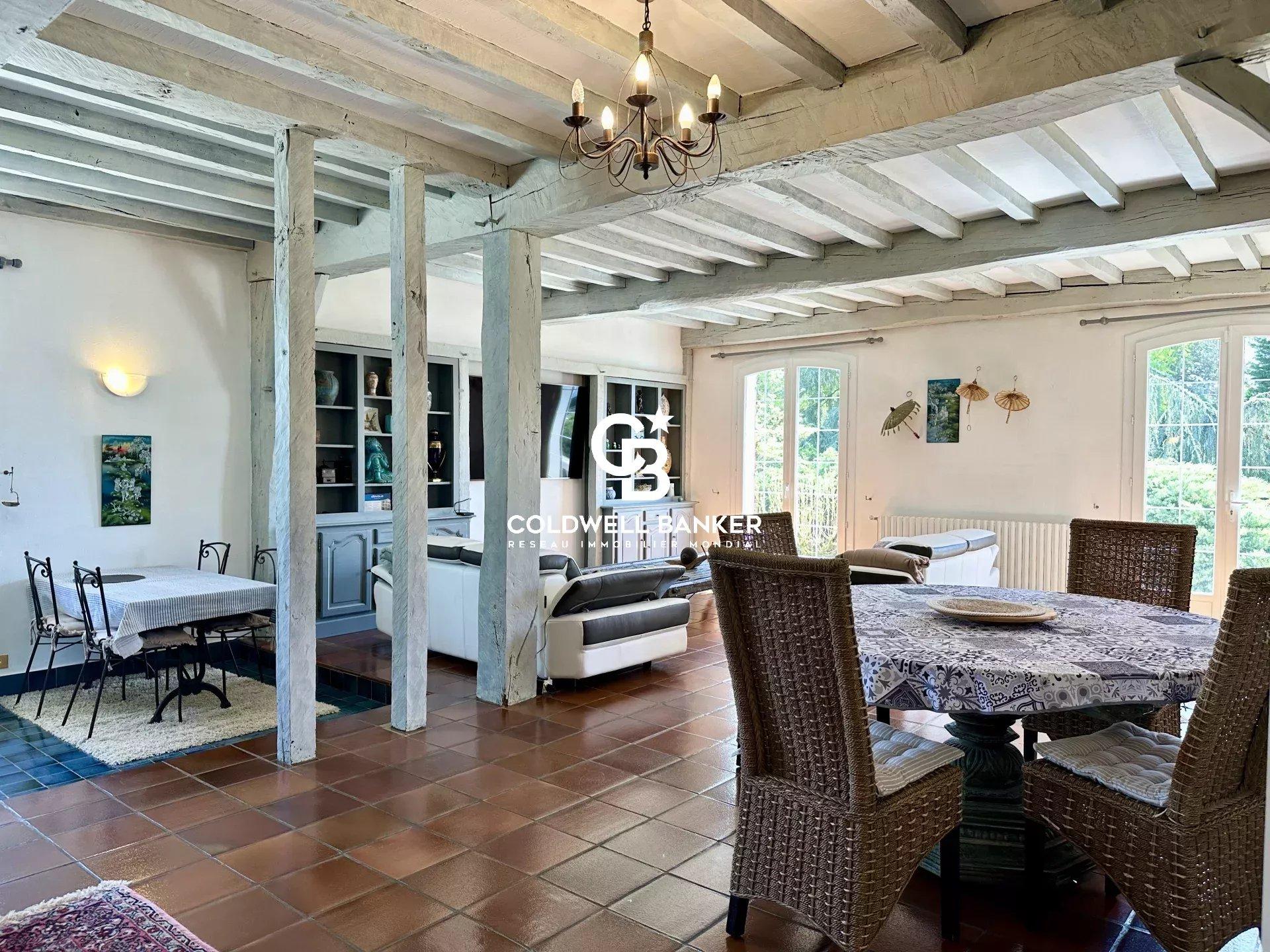 Maison à vendre à Dax - demeure de 450 m², rénovée, 3 appartements et parc arboré