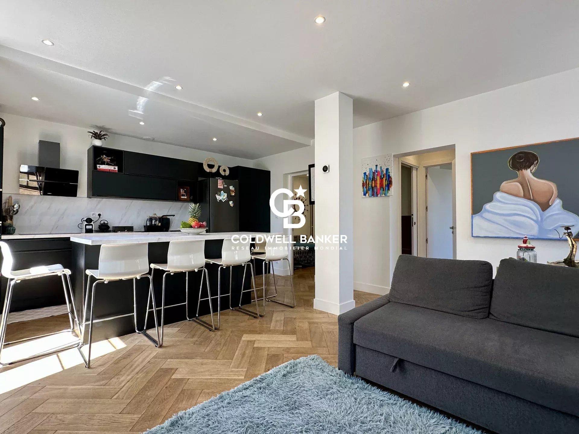 Appartement entièrement rénové à vendre Anglet - avec terrasse, proche commodités