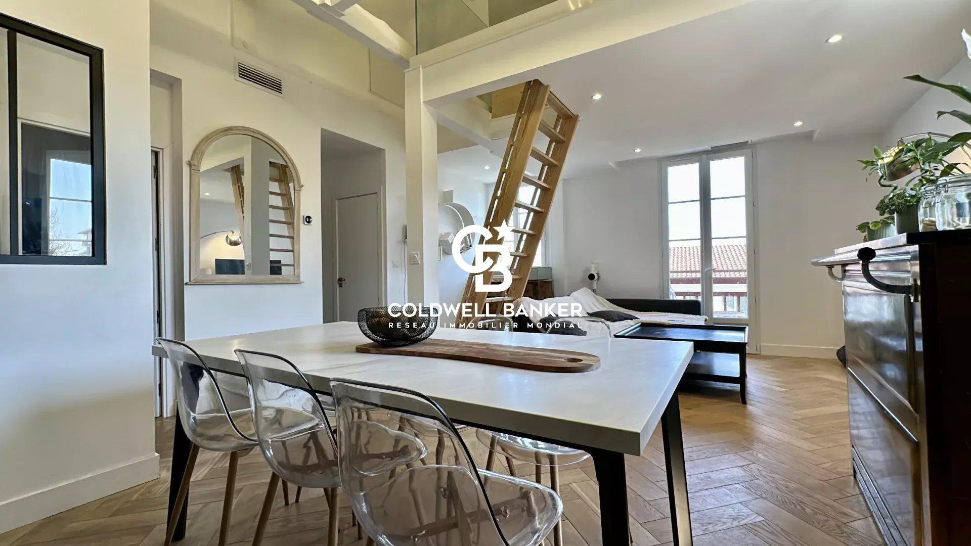Appartement lumineux au dernier étage à vendre Anglet - avec mezzanine et deux balcons