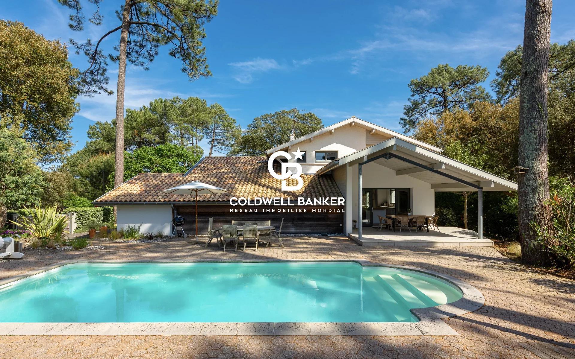 Maison à vendre à Hossegor - 180 m², piscine chauffée, 4 chambres, terrain 1 500 m²