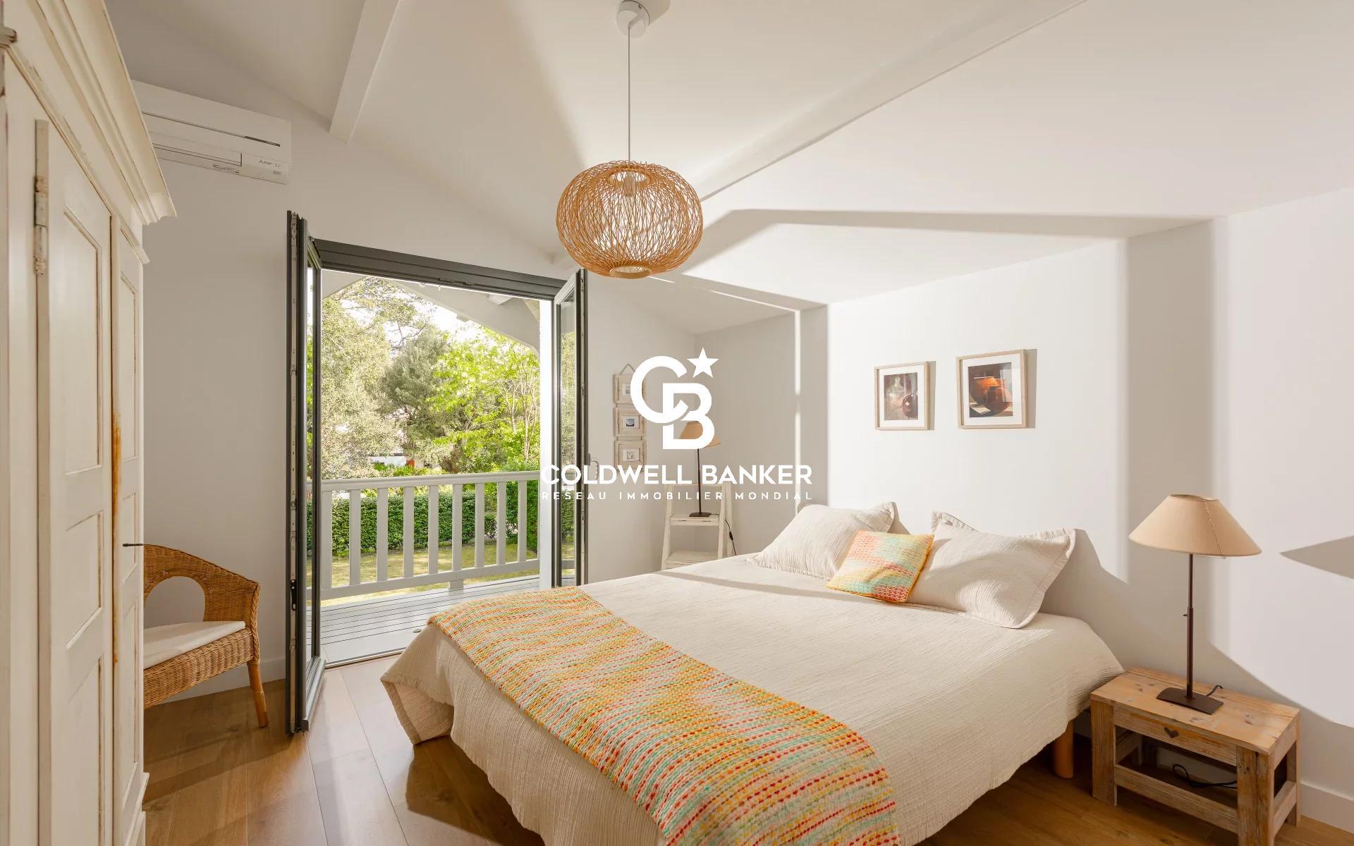 Maison à vendre à Hossegor - 180 m², piscine chauffée, 4 chambres, terrain 1 500 m²
