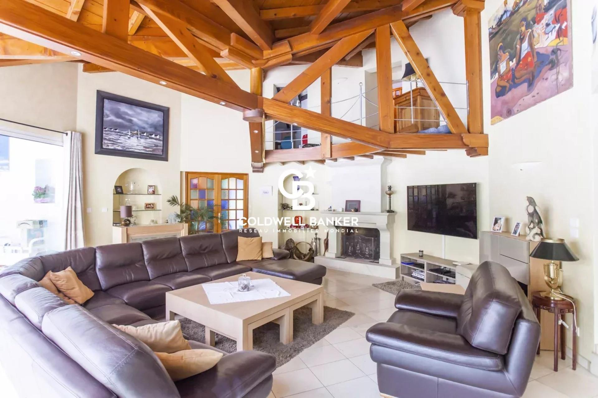 Propriété à vendre dans les Landes - 2,7 ha avec piscine, à 15 minutes de Bayonne