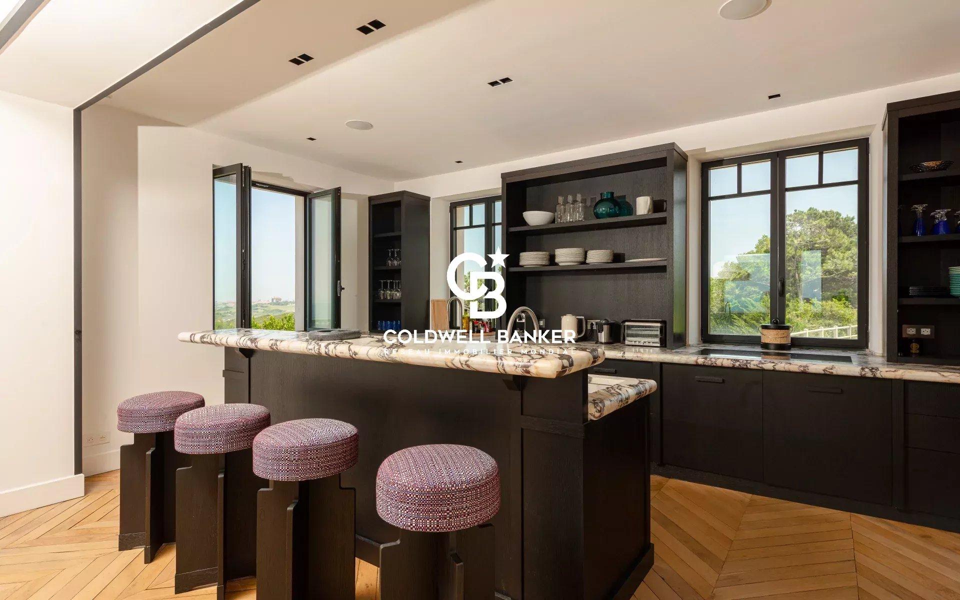 Propriété d’exception à vendre en première ligne à Bidart – vue mer imprenable sur 5 hectares