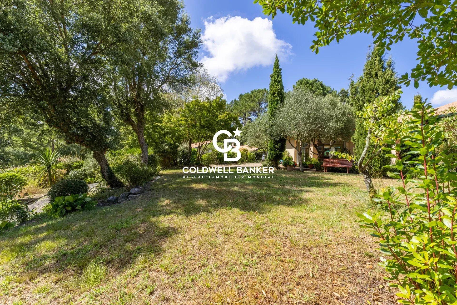 Maison à vendre à Hossegor - avec studio indépendant et grand terrain