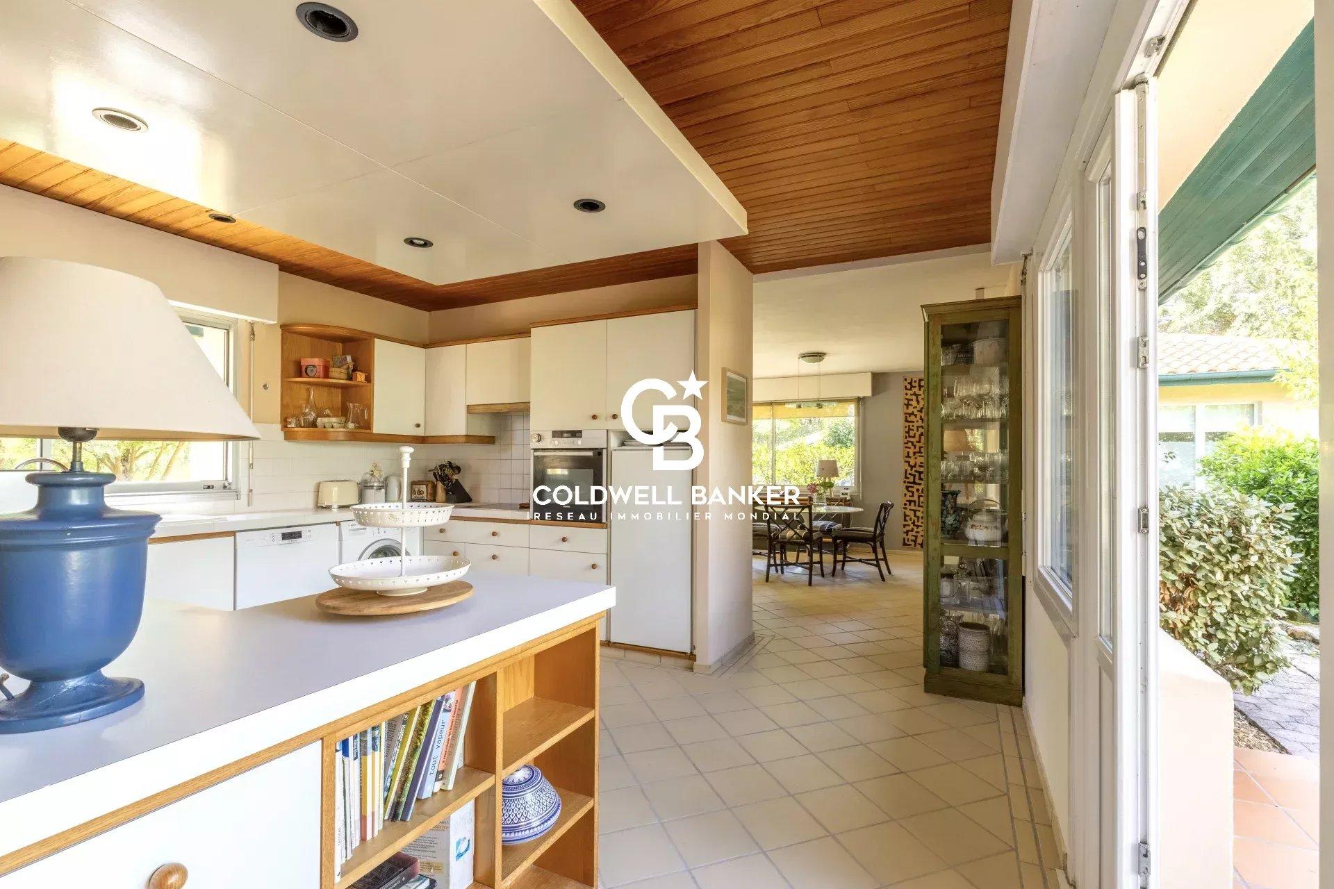 Maison à vendre à Hossegor - avec studio indépendant et grand terrain