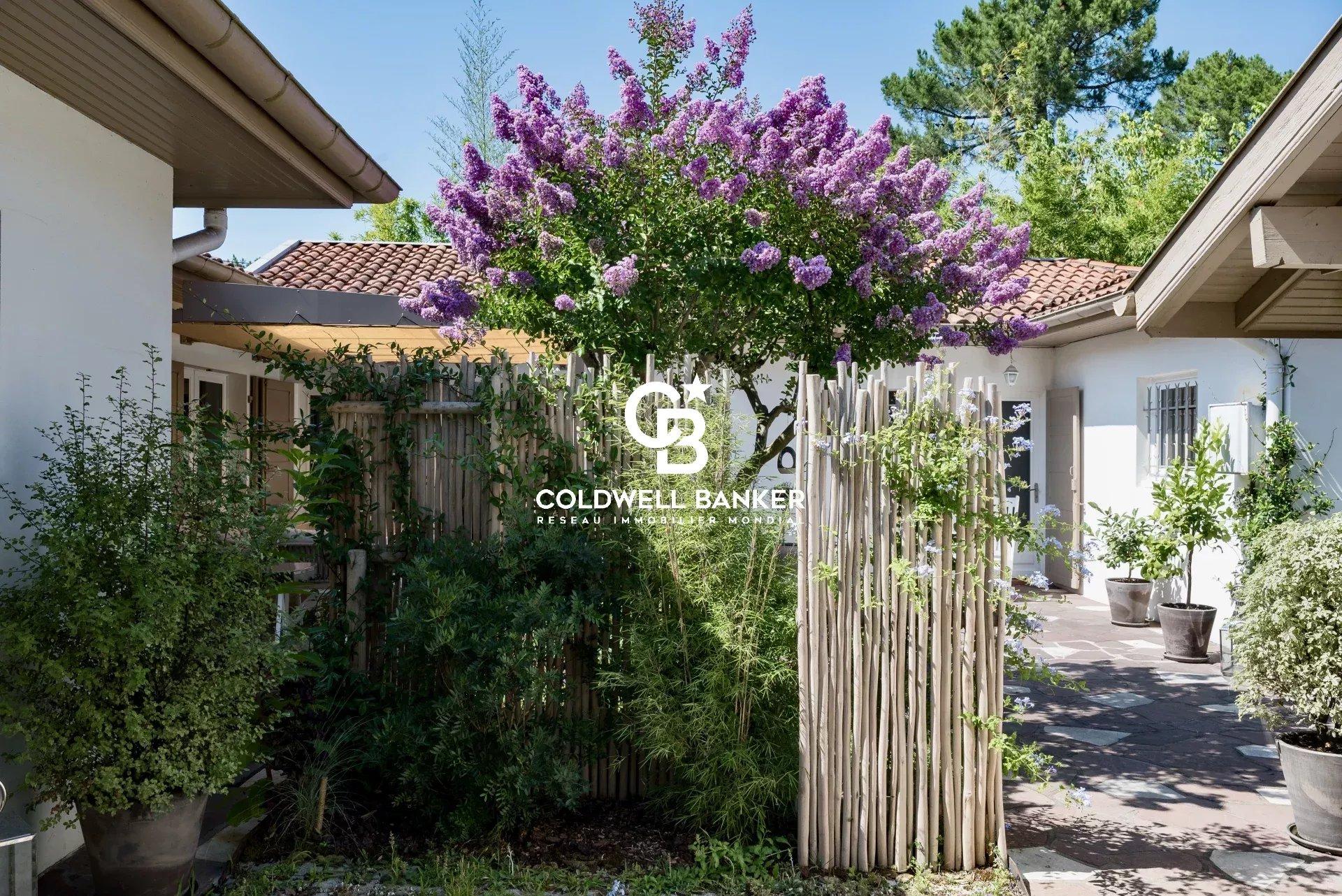 Villa à vendre à Hossegor – rénovée, centre-ville et lac à pied