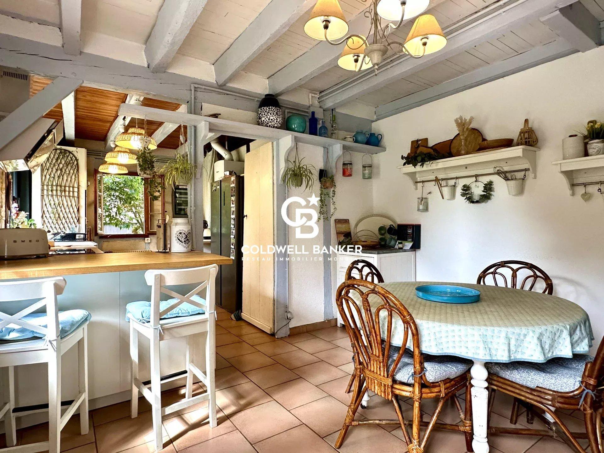 Maison à vendre à 35 minutes des plages – Airial landais avec piscine, tennis et dépendances