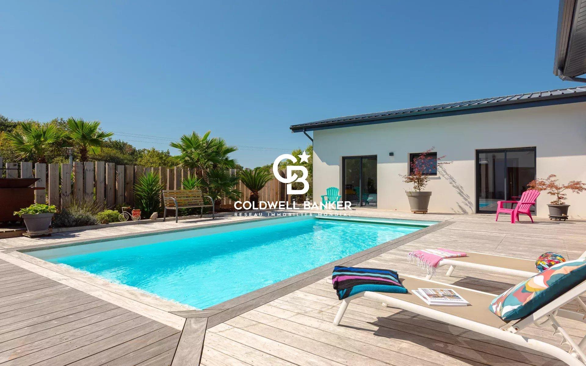 Maison à vendre à Saubrigues - contemporaine avec piscine, 4 suites