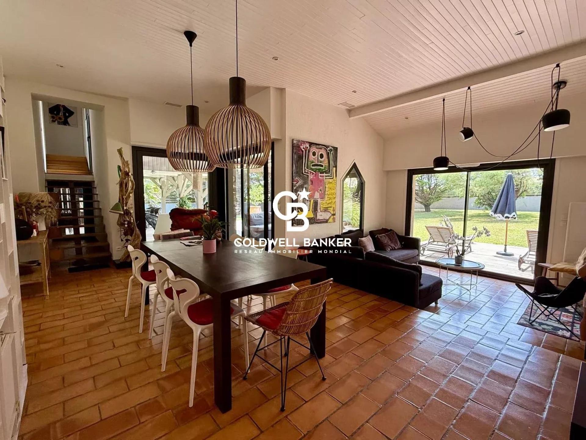 Maison d'architecte à vendre à Hossegor – à 50 mètres de la dune, proche plage et centre-ville