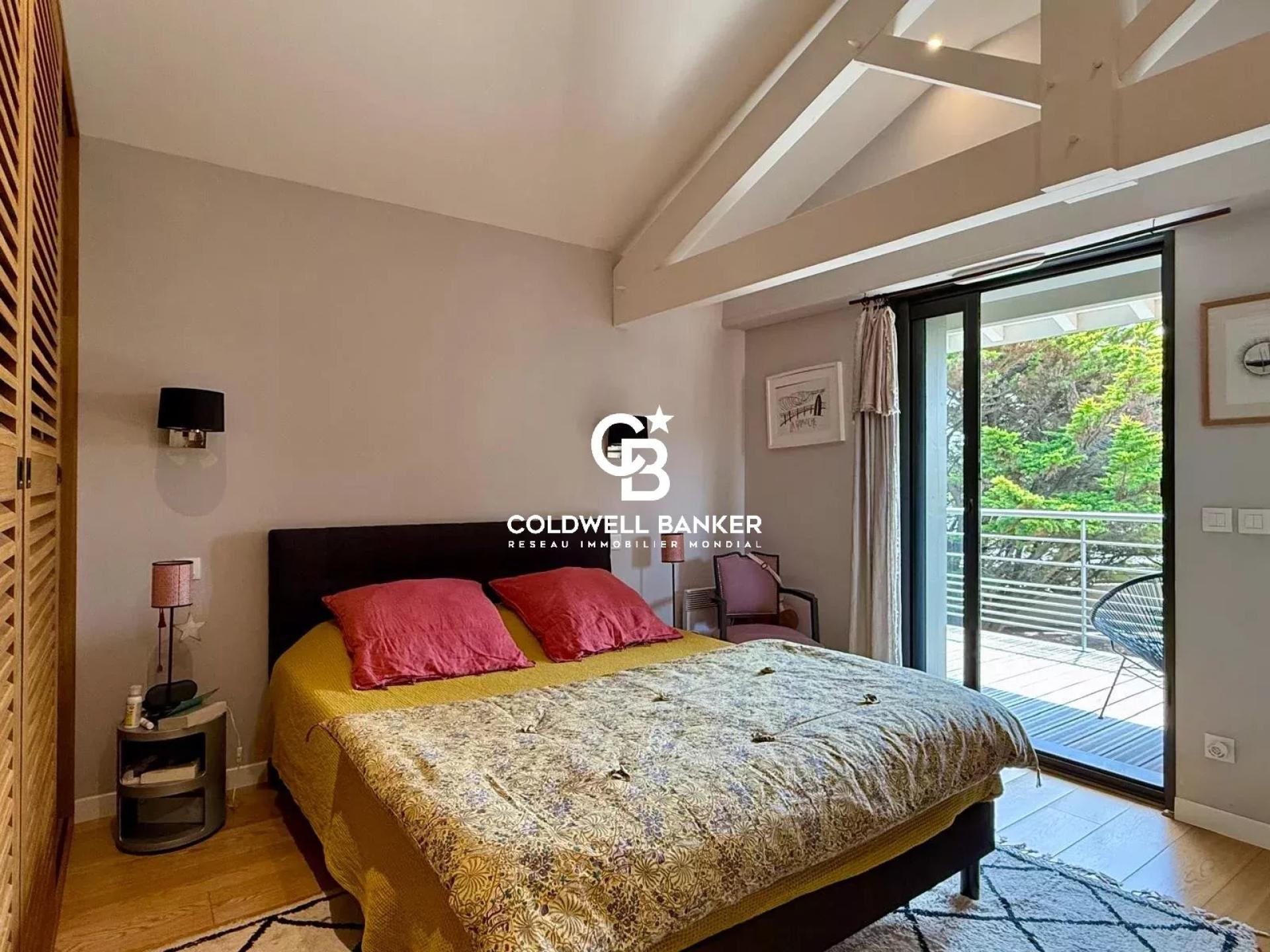 Maison d'architecte à vendre à Hossegor – à 50 mètres de la dune, proche plage et centre-ville