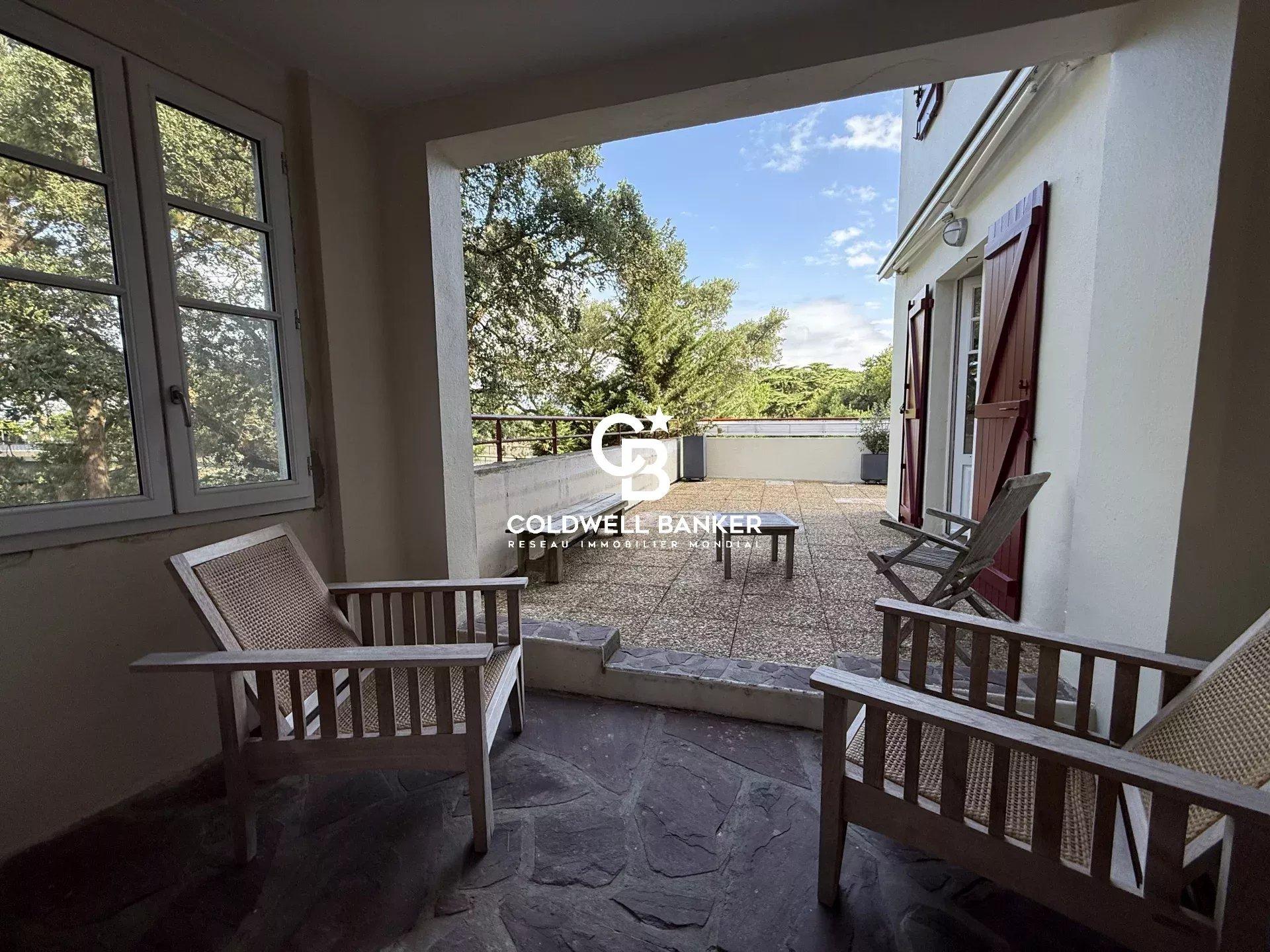 Appartement à vendre à Hossegor - 200 m² rénové avec terrasses et vue canal