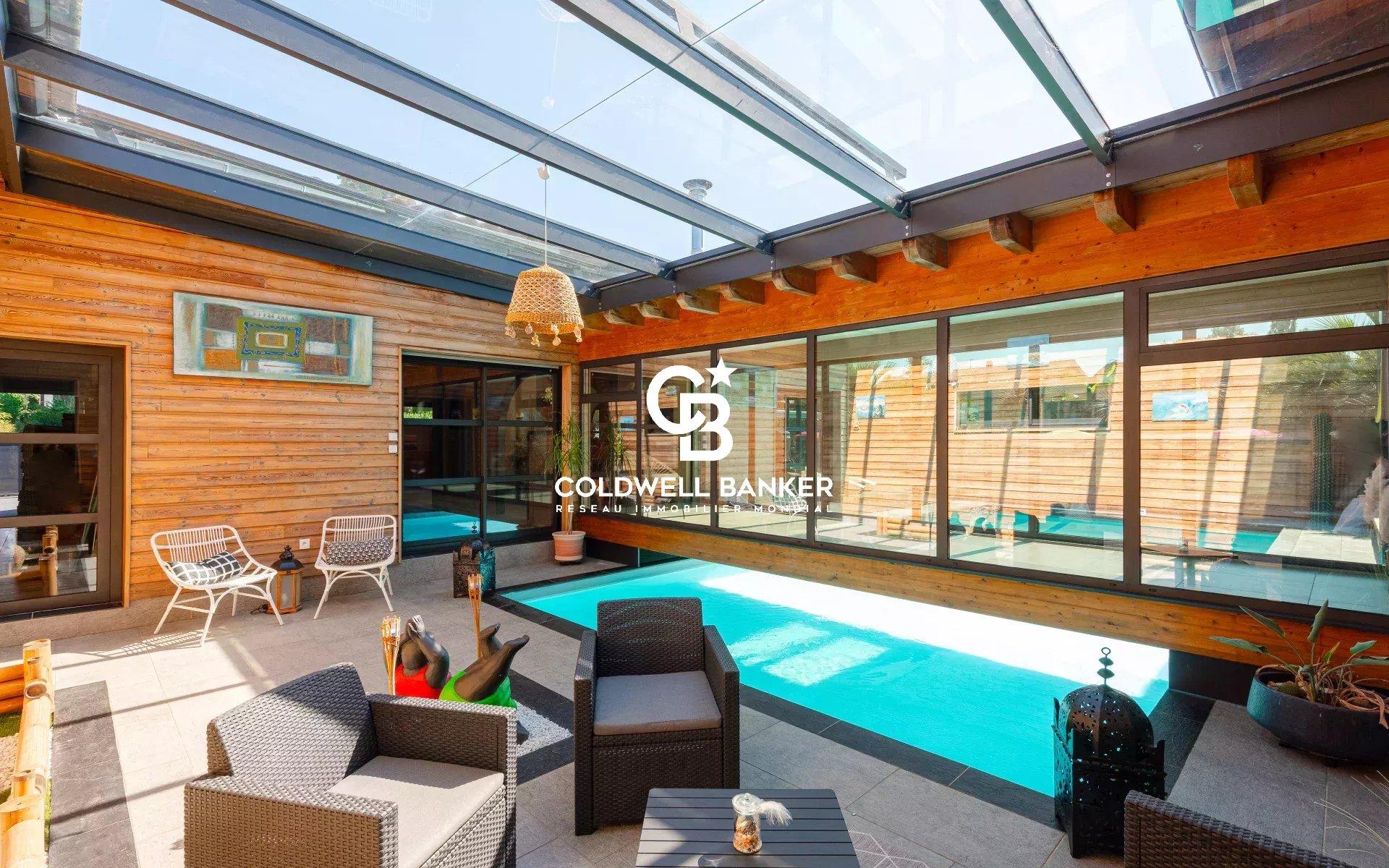 Maison à vendre à Ondres d’architecte exclusive de 225 m² avec piscine et suite parentale