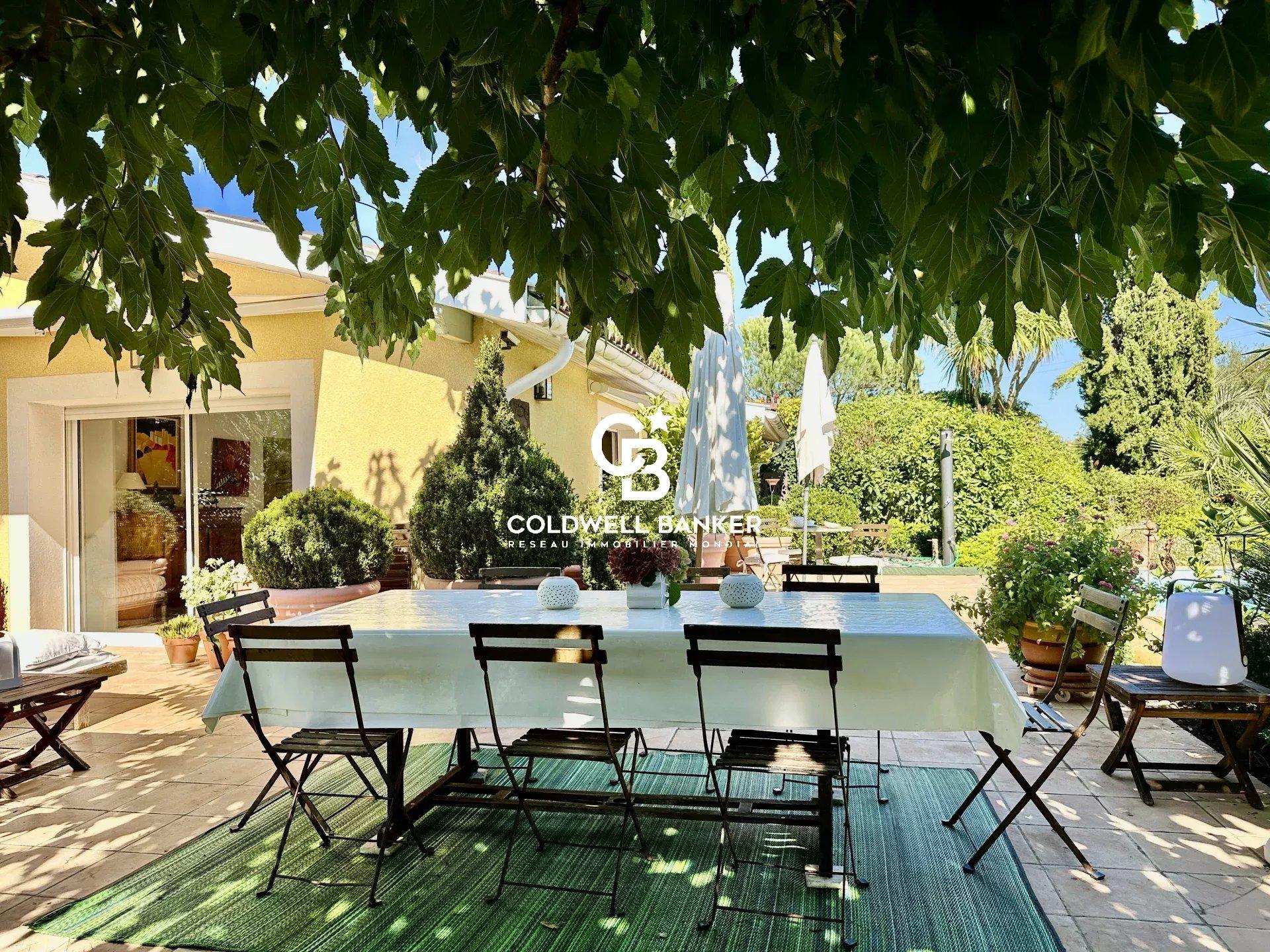 Maison à vendre à Saubrigues – demeure de charme avec jardin paysagé, piscine et six chambres