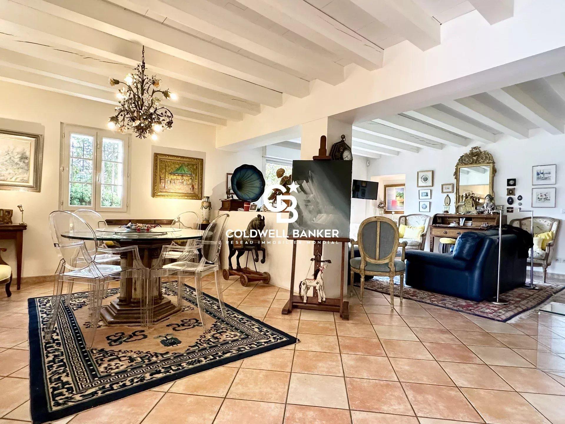 Maison à vendre à Saubrigues – demeure de charme avec jardin paysagé, piscine et six chambres