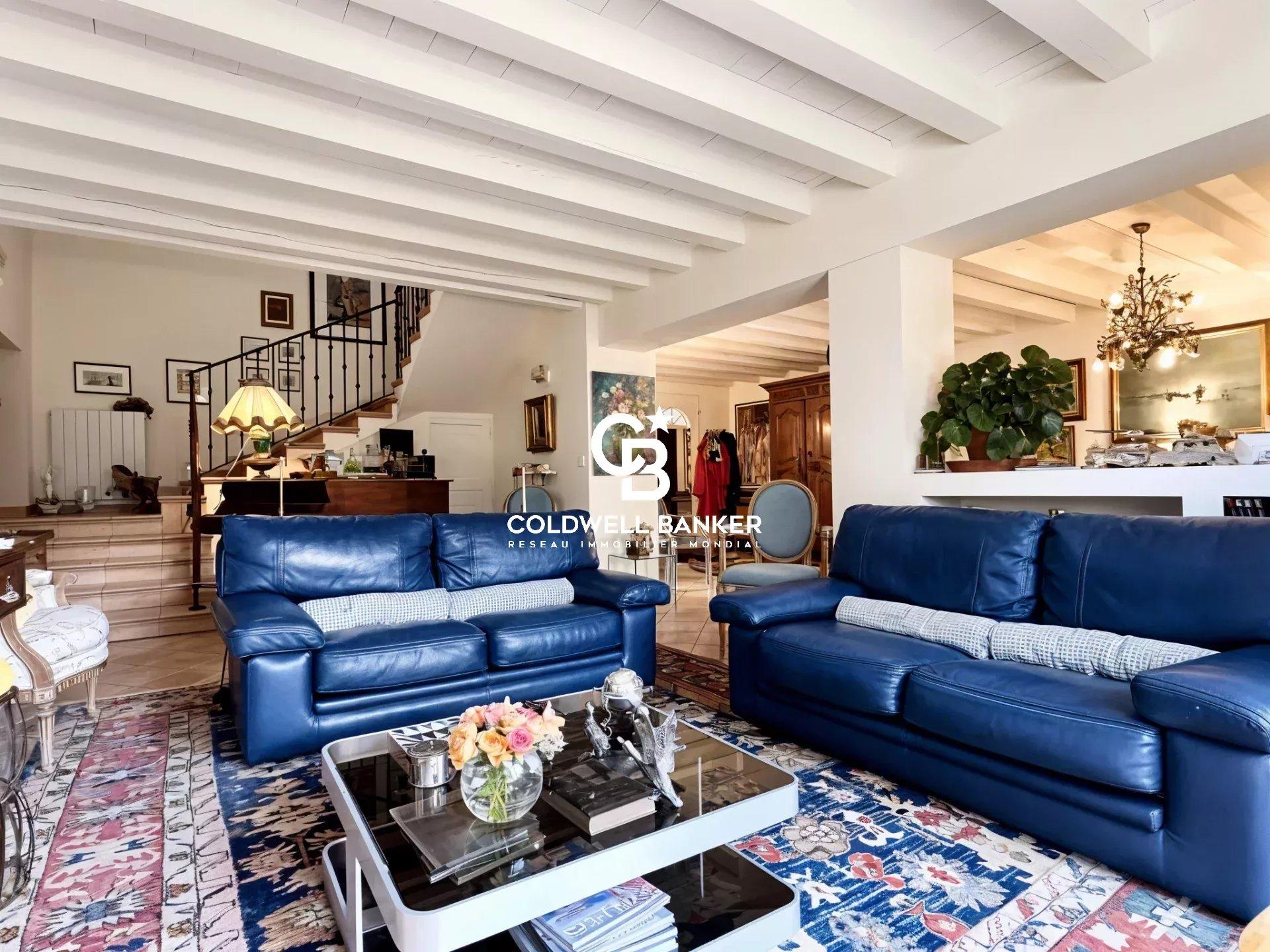 Maison à vendre à Saubrigues – demeure de charme avec jardin paysagé, piscine et six chambres