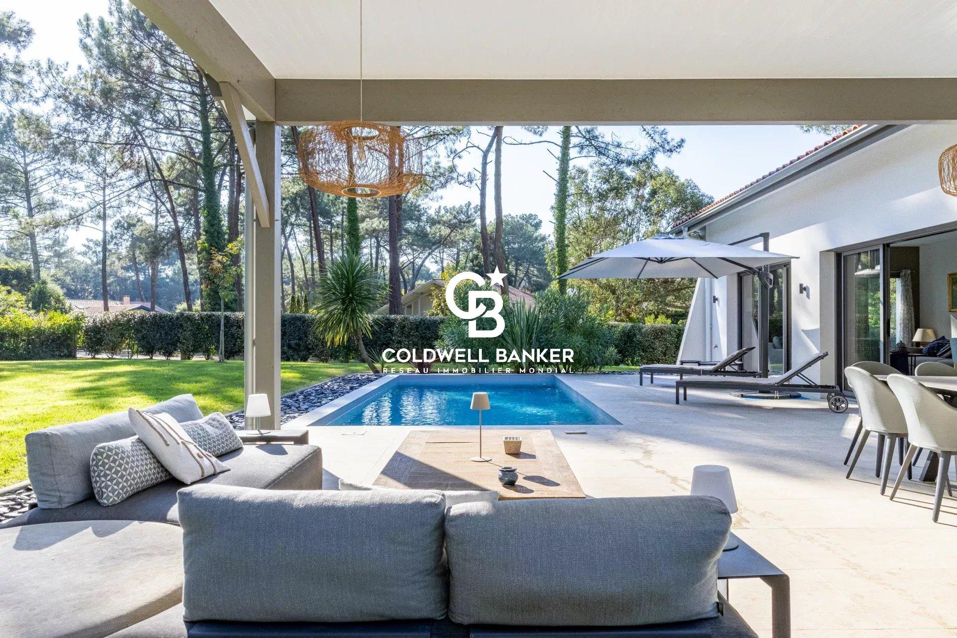 Maison à vendre à Hossegor – villa d'architecte avec 5 chambres, piscine et vue dégagée dans quartier recherché