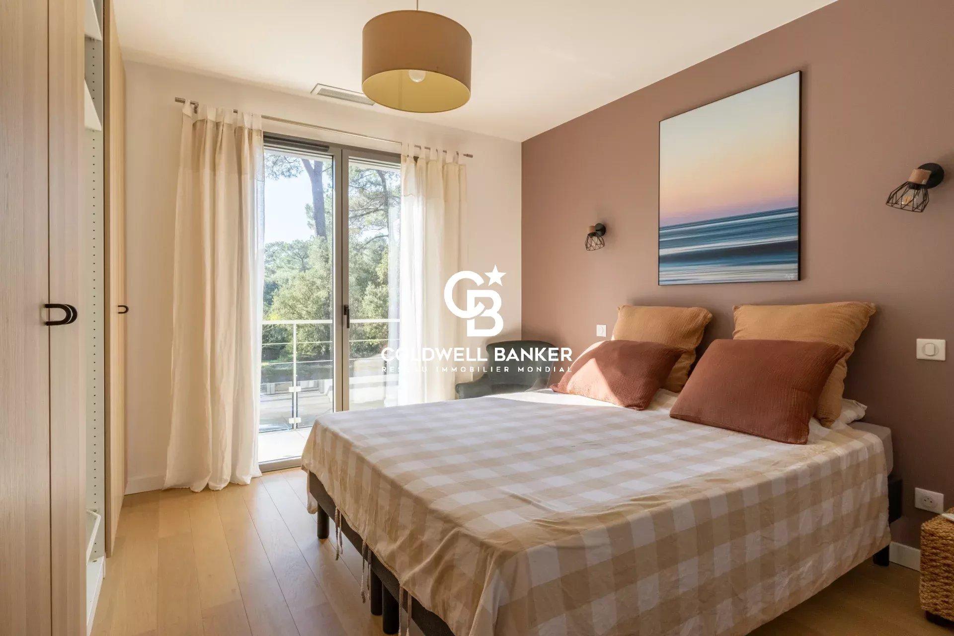 Maison à vendre à Hossegor – villa d'architecte avec 5 chambres, piscine et vue dégagée dans quartier recherché