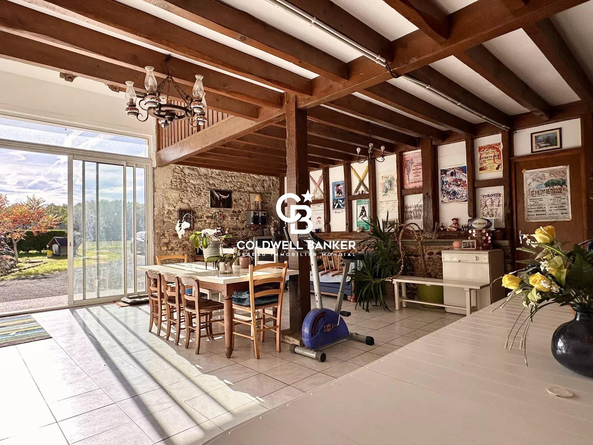 Maison à vendre à Saint-Geours-de-Maremne – ferme du XVIIIe siècle sur un parc arboré avec piscine et dépendances