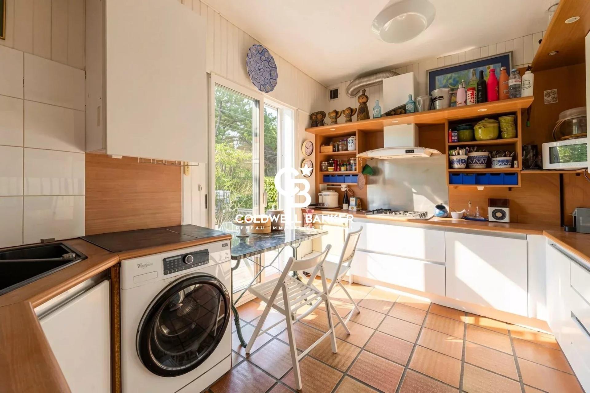 Maison à vendre à Hossegor – d’architecte proche plages et lac, 7 chambres, piscine et grand jardin