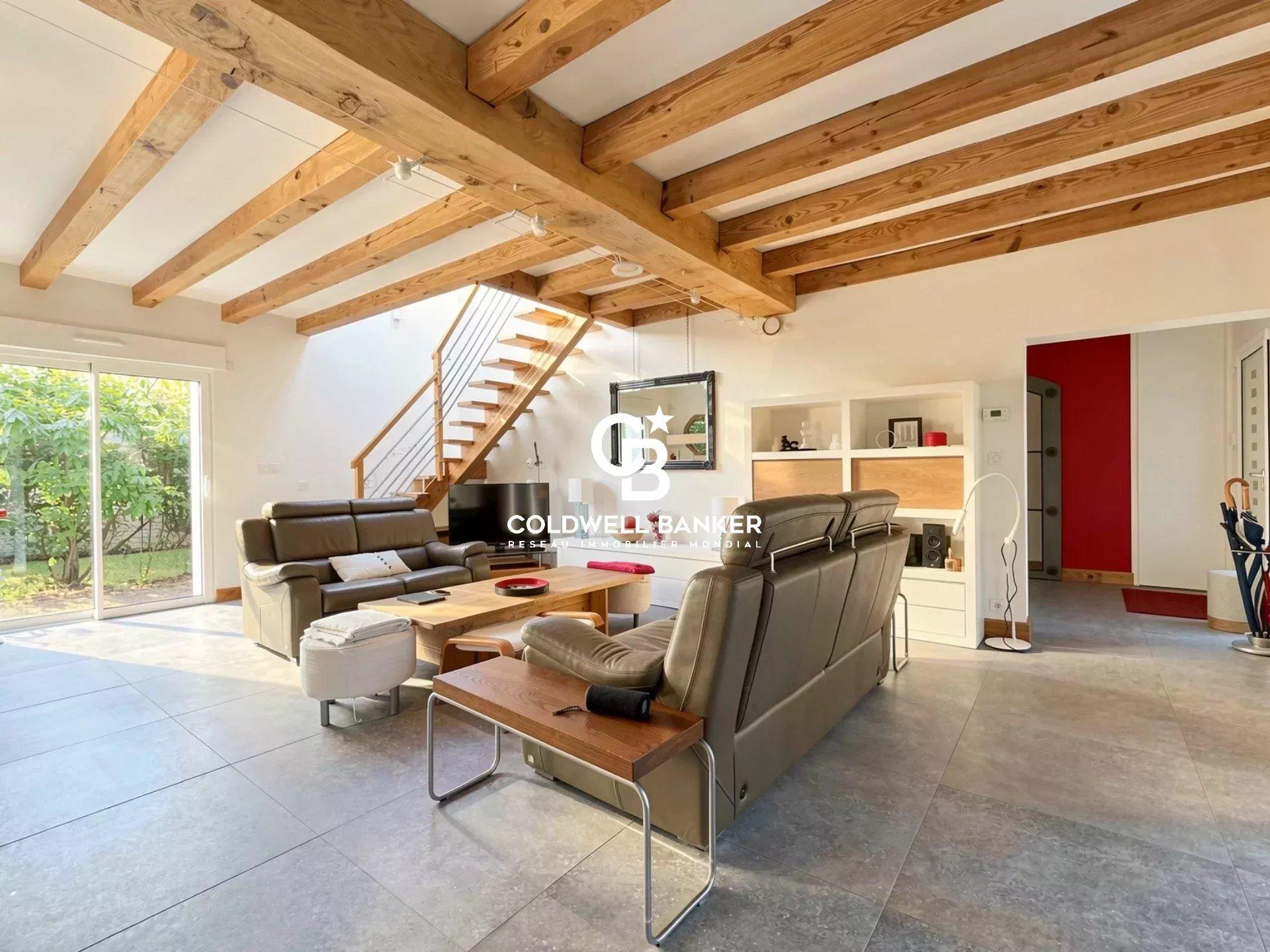 Maison à vendre Hossegor - villa rénovée 4 chambres, piscine, aperçu lac