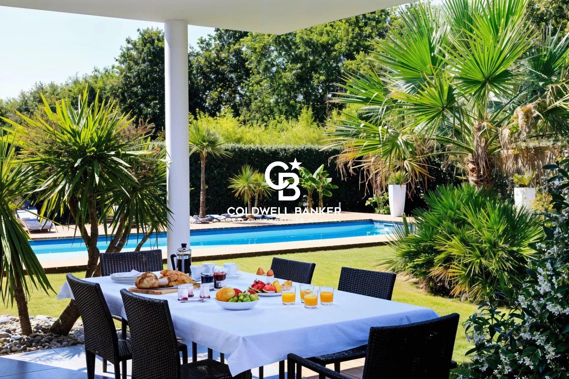 Maison à vendre à Saubion proche Seignosse – villa d'architecte avec piscine et jardin paysager