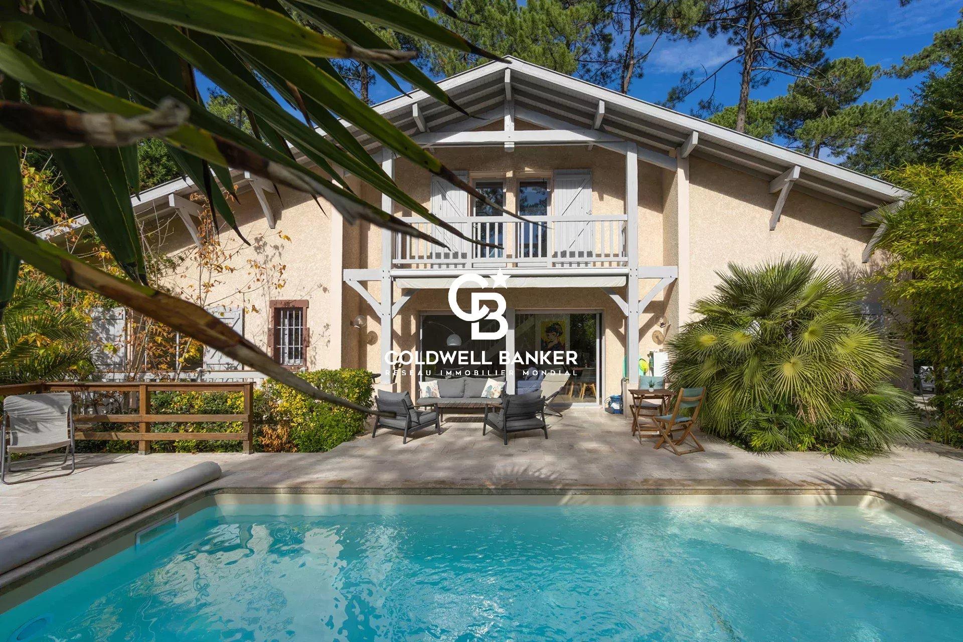 Maison à vendre à Hossegor – centre-ville et lac à pied, 6 chambres, piscine et terrain arboré