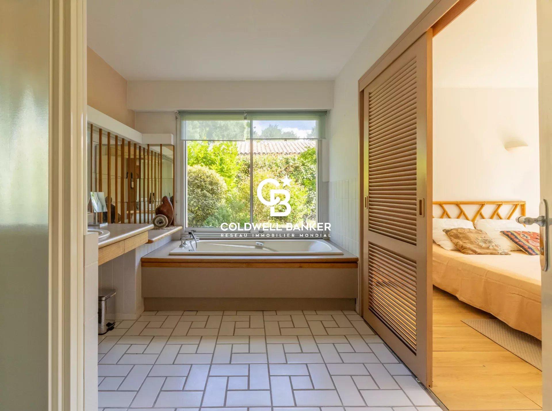 Maison à vendre à Hossegor – plain-pied avec studio indépendant et terrain de 1 500 m²