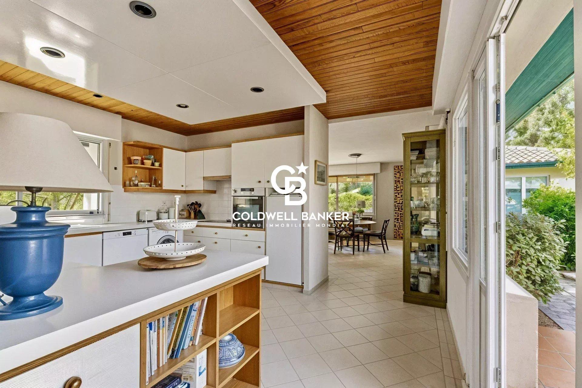 Maison à vendre à Hossegor – plain-pied avec studio indépendant et terrain de 1 500 m²