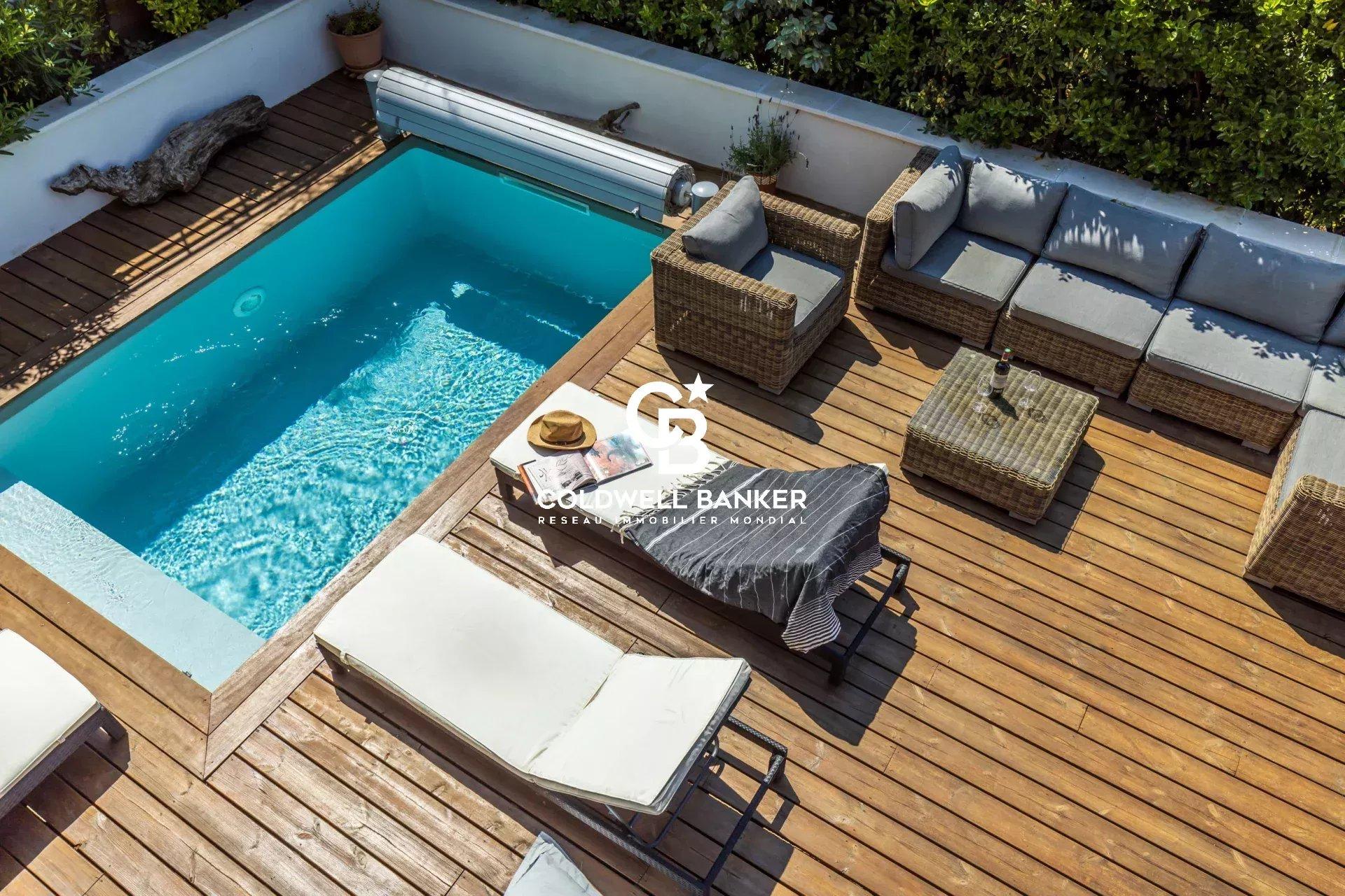 Maison à vendre à Ondres – ensemble immobilier en première ligne, vue océan, maison contemporaine 6 chambres, piscine, garage et murs commerciaux