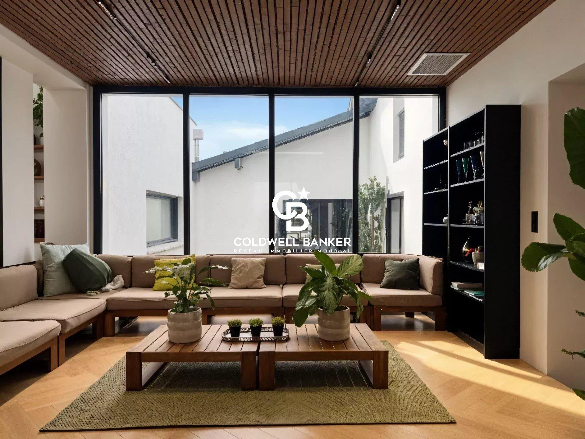 Maison à vendre à Anglet – villa contemporaine aux Cinq Cantons avec piscine, jardin et dépendance