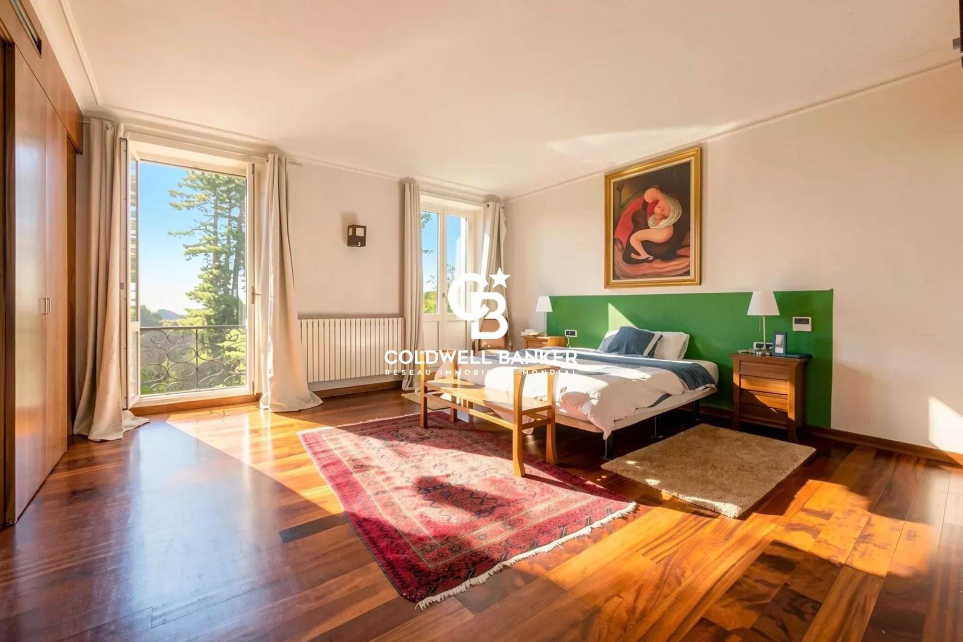 Propriété à vendre à Urrugne – domaine équestre sur 7,5 hectares avec vue mer et montagnes