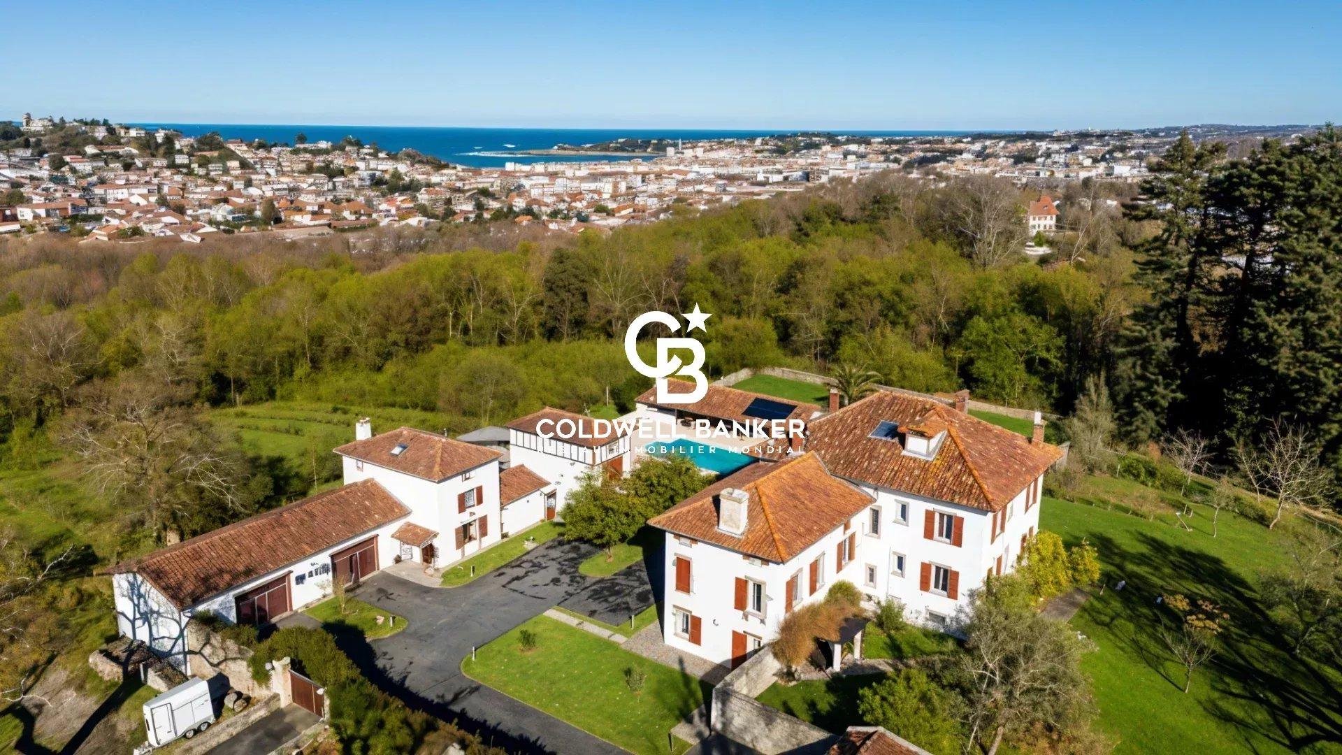Propriété à vendre à Urrugne – domaine équestre sur 7,5 hectares avec vue mer et montagnes