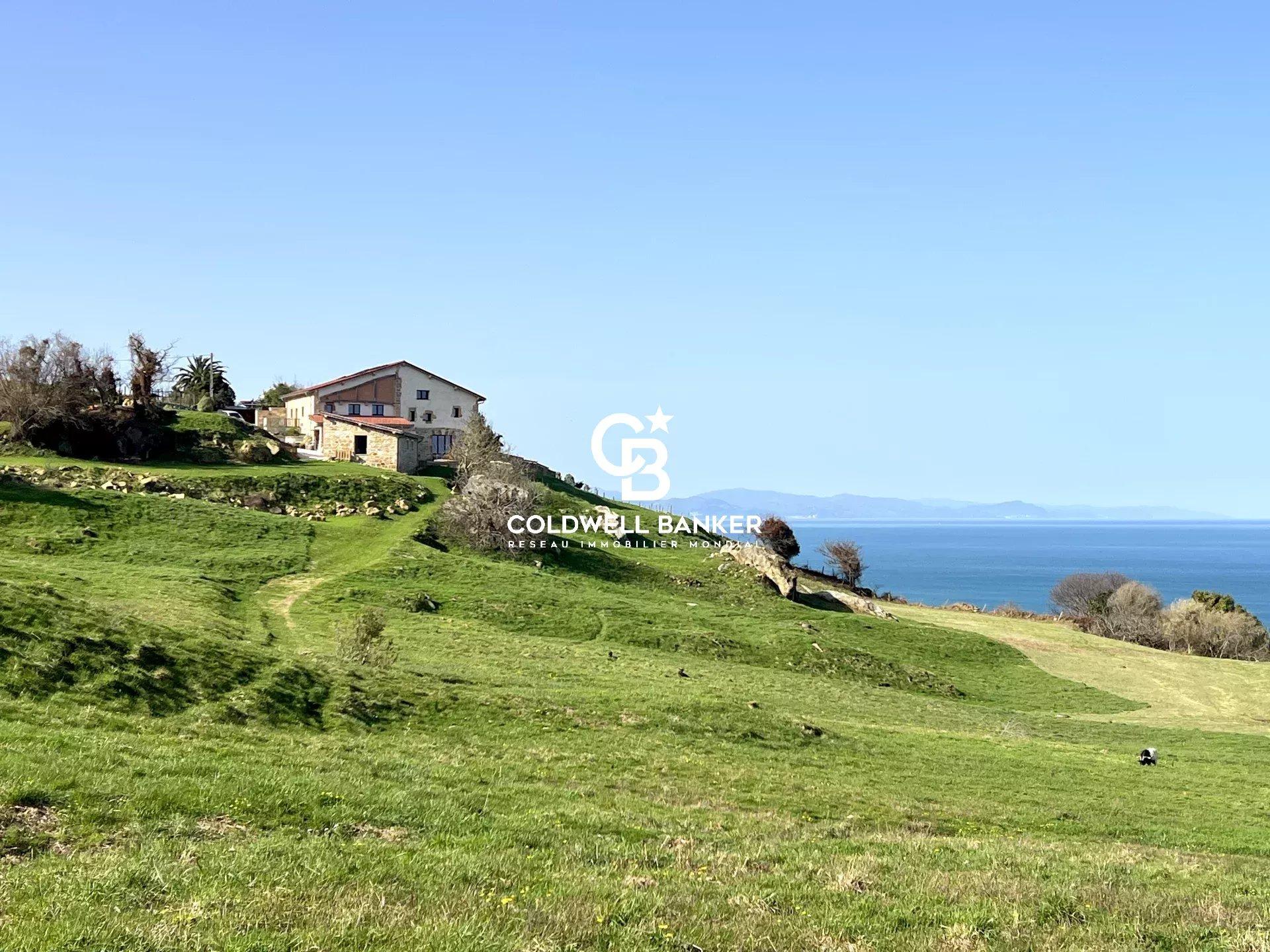 Ensemble de 2 villas à vendre à Saint-Sébastien, Espagne  - rénovées, vue océan panoramique, parc 22 000 m²